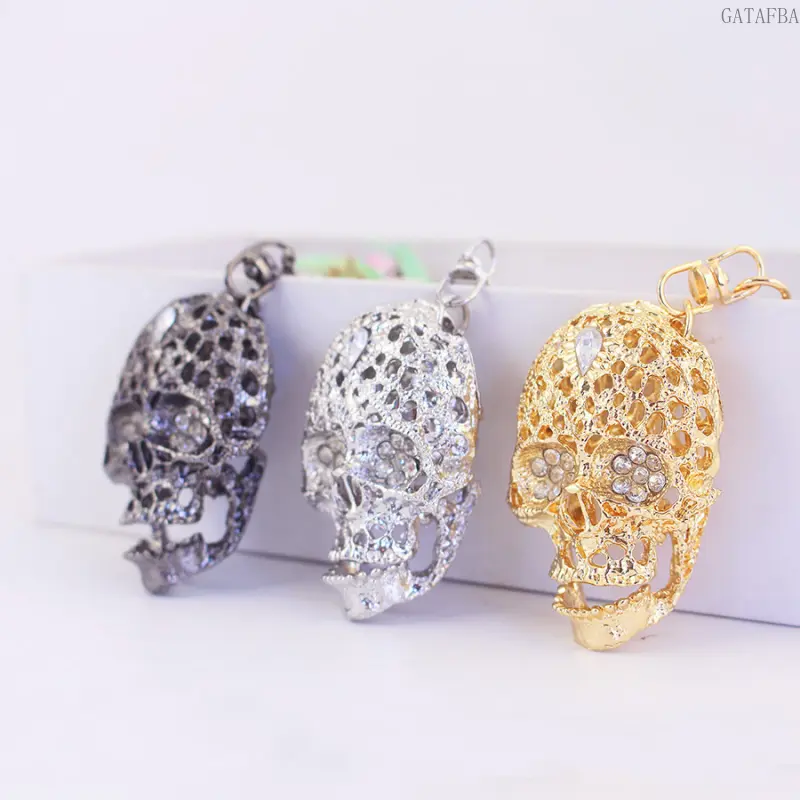 Fashion Rhinestone Crystal Skull Metal Keychain for Men, Creative Car Key Pendant Small Gift Style