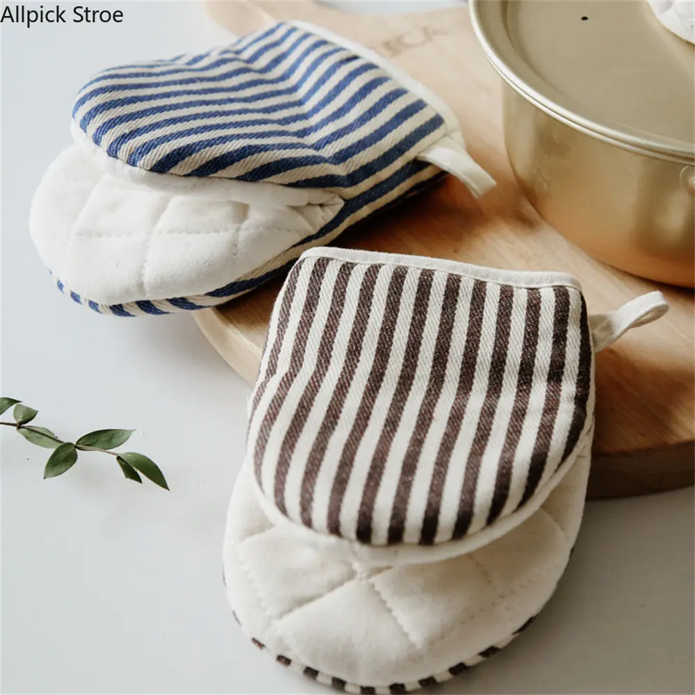 Quilted Fabric Oven Mitts - Insulated Mitten Shape Kitchen Gloves, Heat Resistant with Non-Slip Grip for Baking and BBQ, Kitchenware, Bakeware, Plastic, Silicone, Home, Mitten Form, Cooking Use