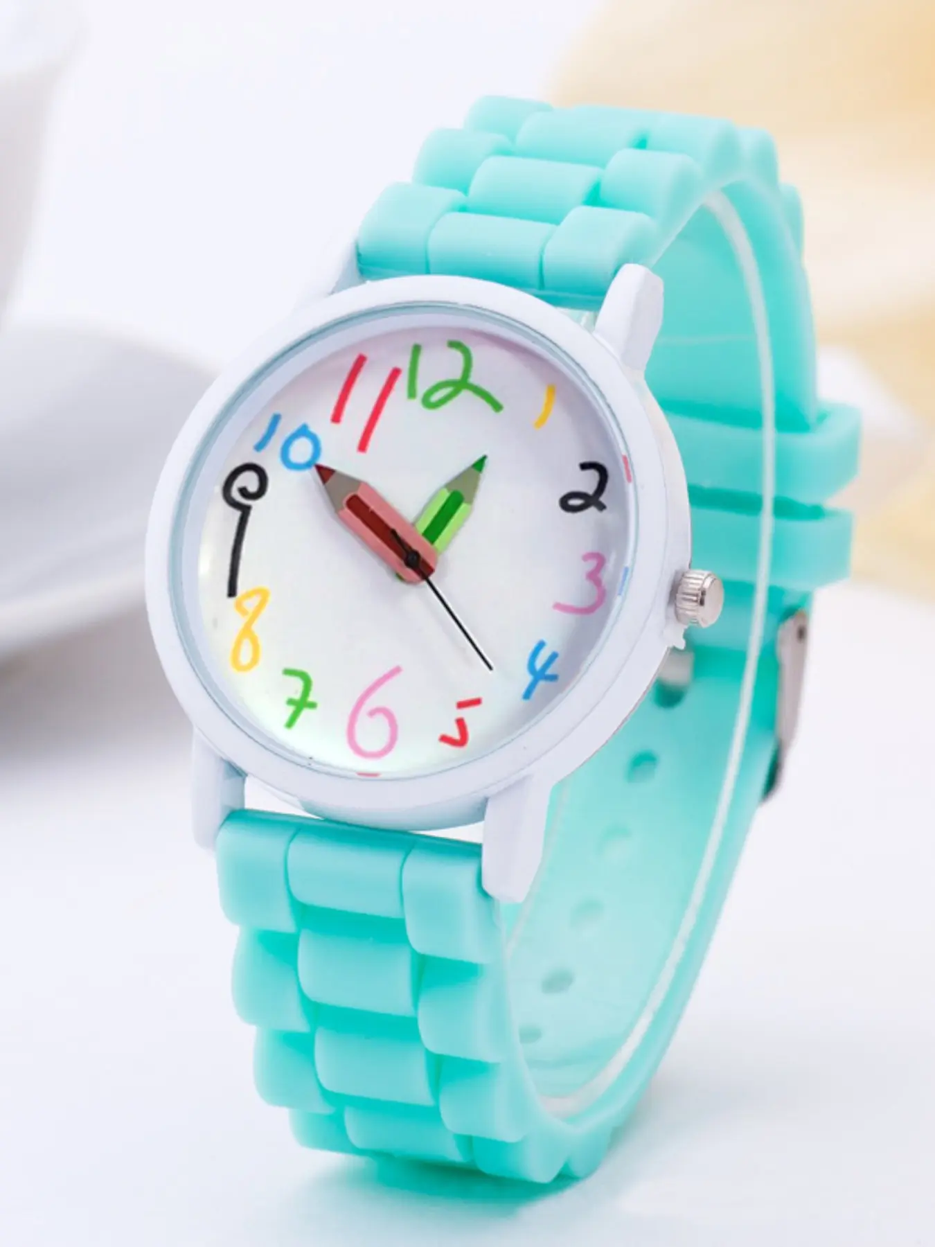 New Fashion Women's Silicone Watch, Kids' Versatile Quartz Wristwatch, Stylish and Durable Timepiece for Everyday Use