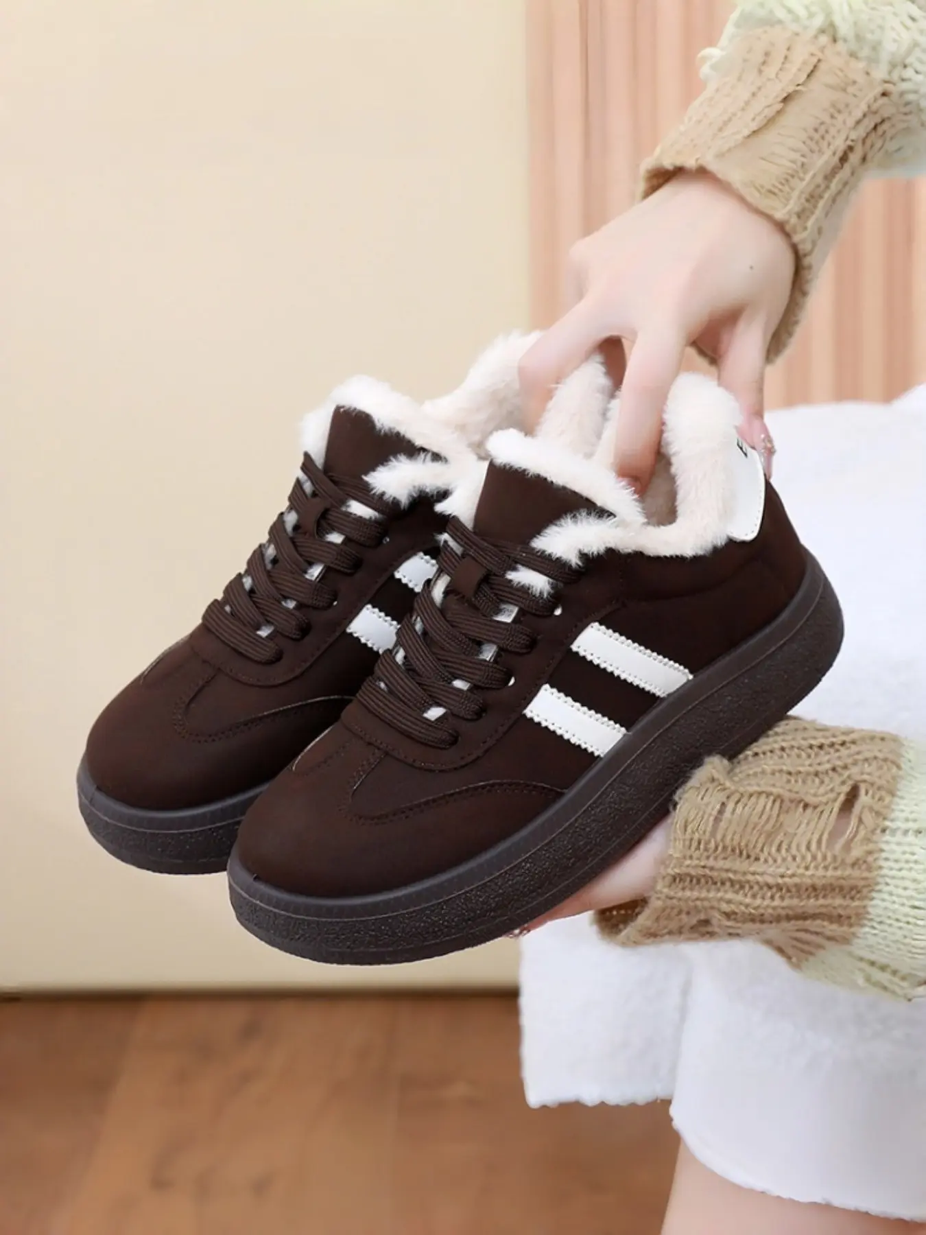 Winter Women's Faux Fur Casual Sneakers, Thick Sole Board Shoes, Fashion Retro Sporty Comfortable Warm Footwear