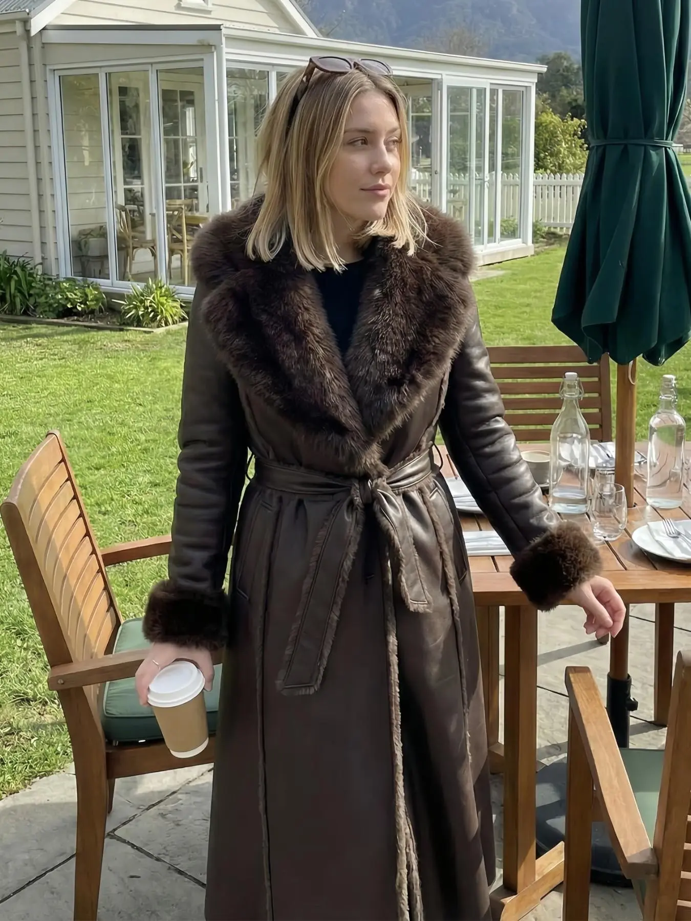 Women's Winter Fashion Fake Fur Coat, Long Sleeve Loose Fit Medium-Length Jacket, Vintage Style Artificial Leather Outerwear