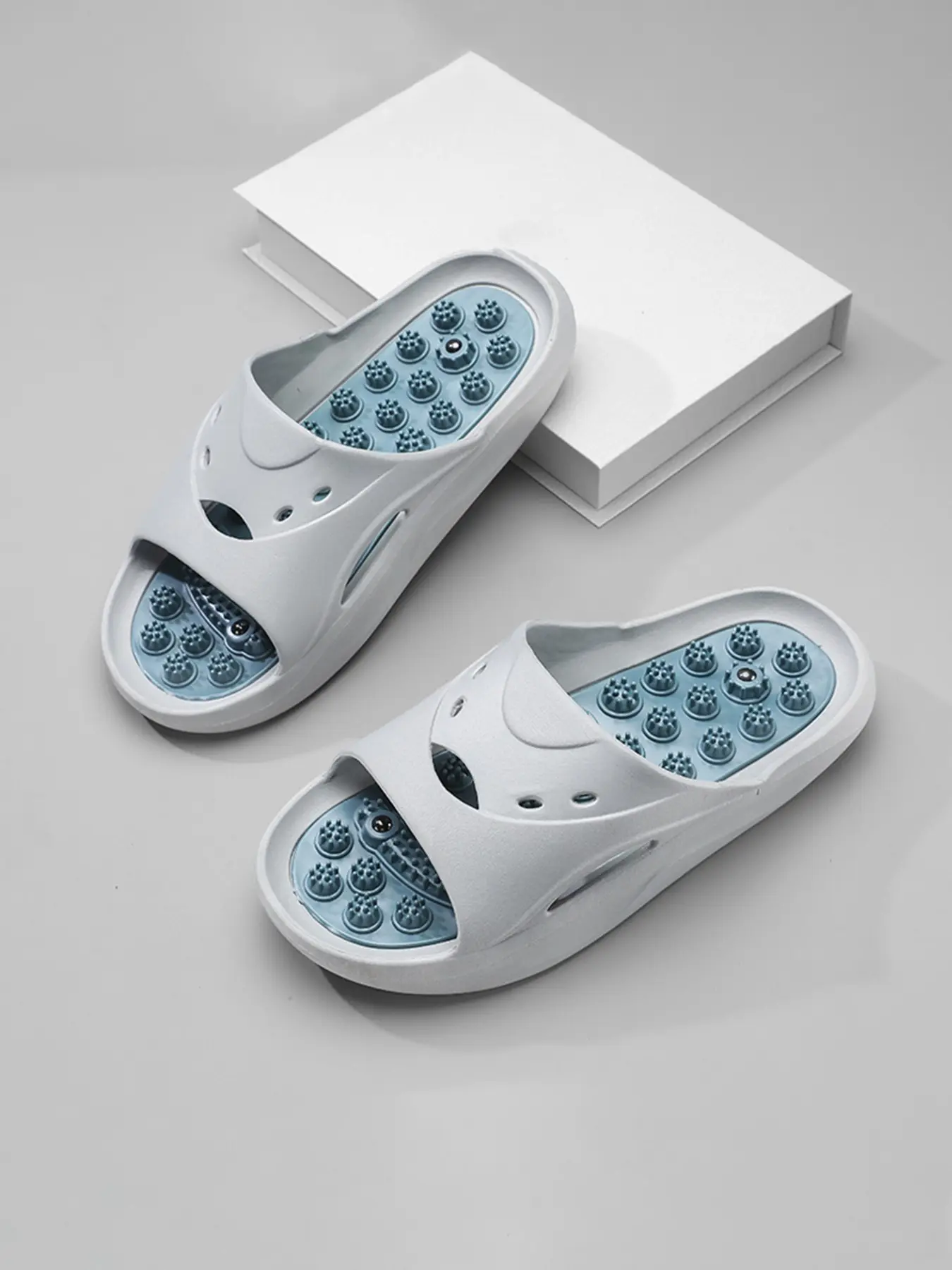 Men's Magnetic Acupressure Foot Massage Sandals, Soft Sole, Multiple Holes for Drainage, Relaxing Slippers for Home, Bathroom, Dormitory