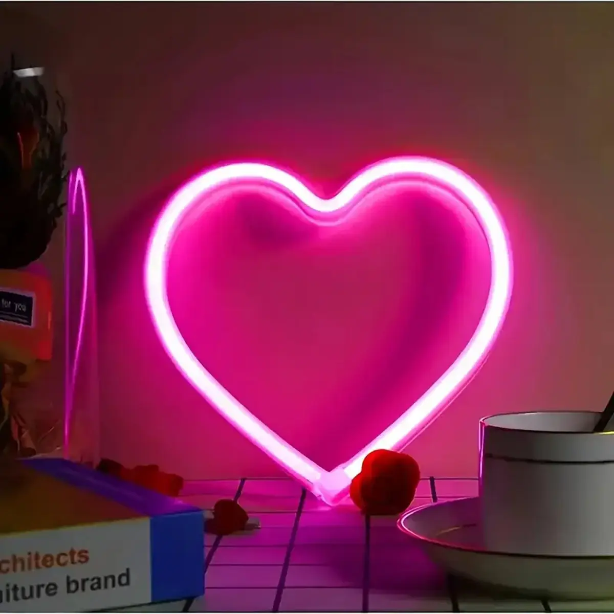 Lune Cove Pink Heart LED Neon Sign, USB/Battery Powered PVC+ABS Classic Contemp. LED Light for Bedroom Decoration, Halloween Party Outdoor Props Gift