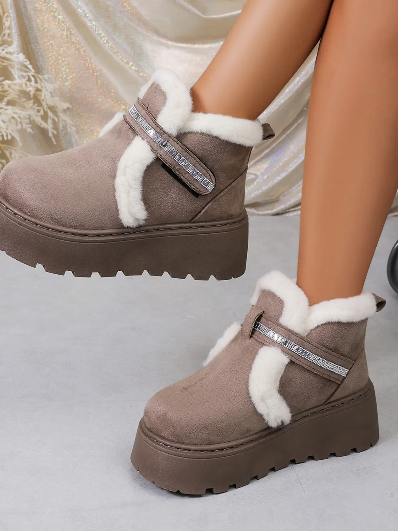 Women's Fashion Comfortable Fall Winter New Milk Tea Color Suede Snow Boots, Rhinestone Magic Tape Lamb Fur Trim Short Tube Cotton Boots
