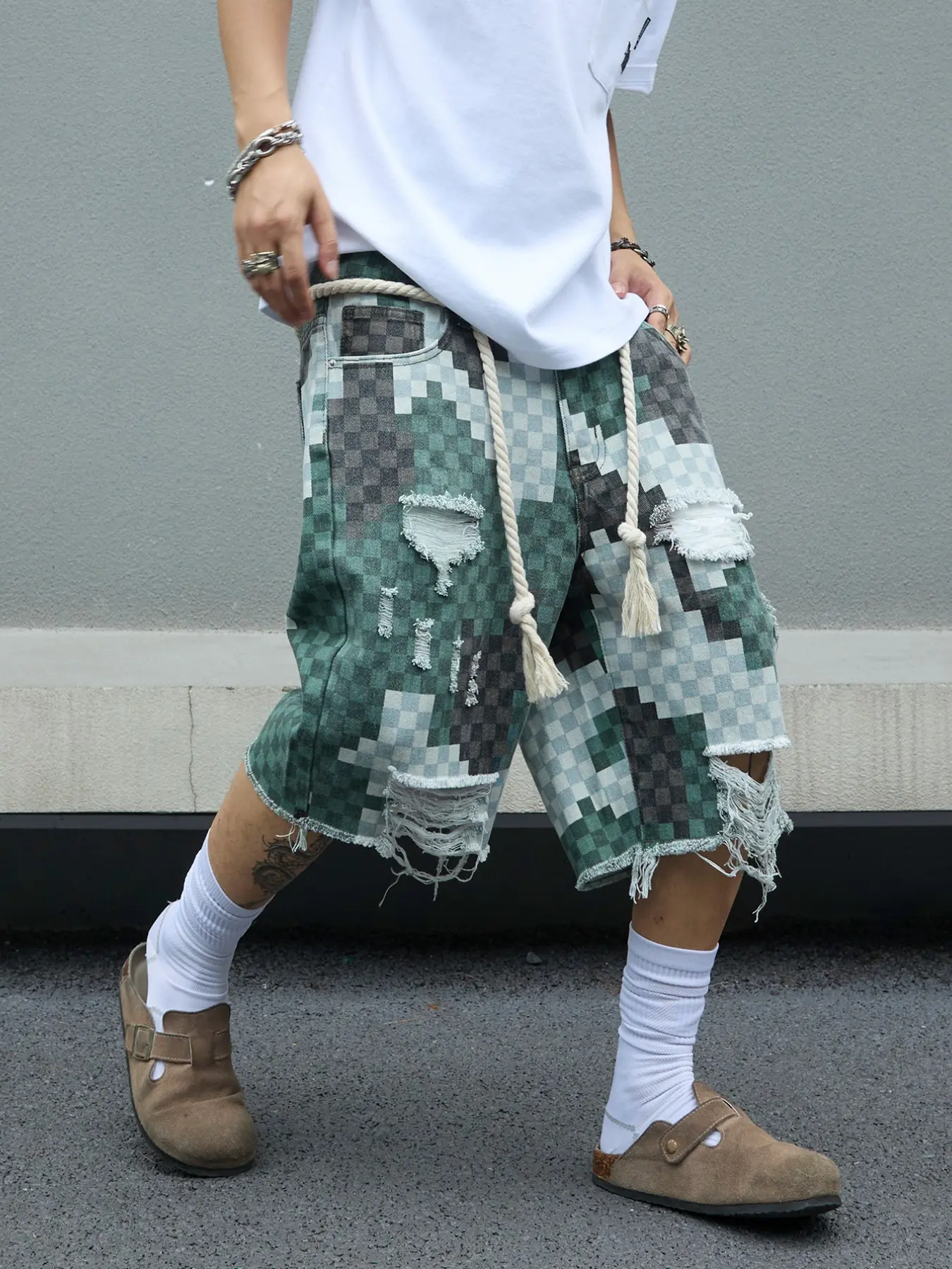 Men's Loose Fit Denim Shorts, Distressed Holes, Frayed Edges, Emo Style, Fashionable and Comfortable, Daily Wear, Trendy