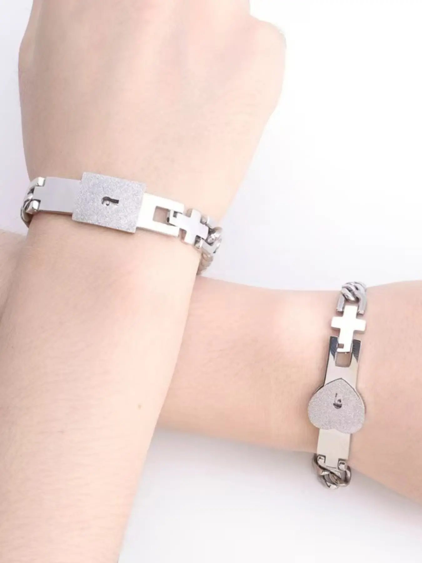 Couple Heart Lock Set with Key Bracelet, Fashionable Couple Bracelet, 2 Piece Love Lock Jewelry Gift, Romantic Couple Accessories, Perfect Valentine's Day Present