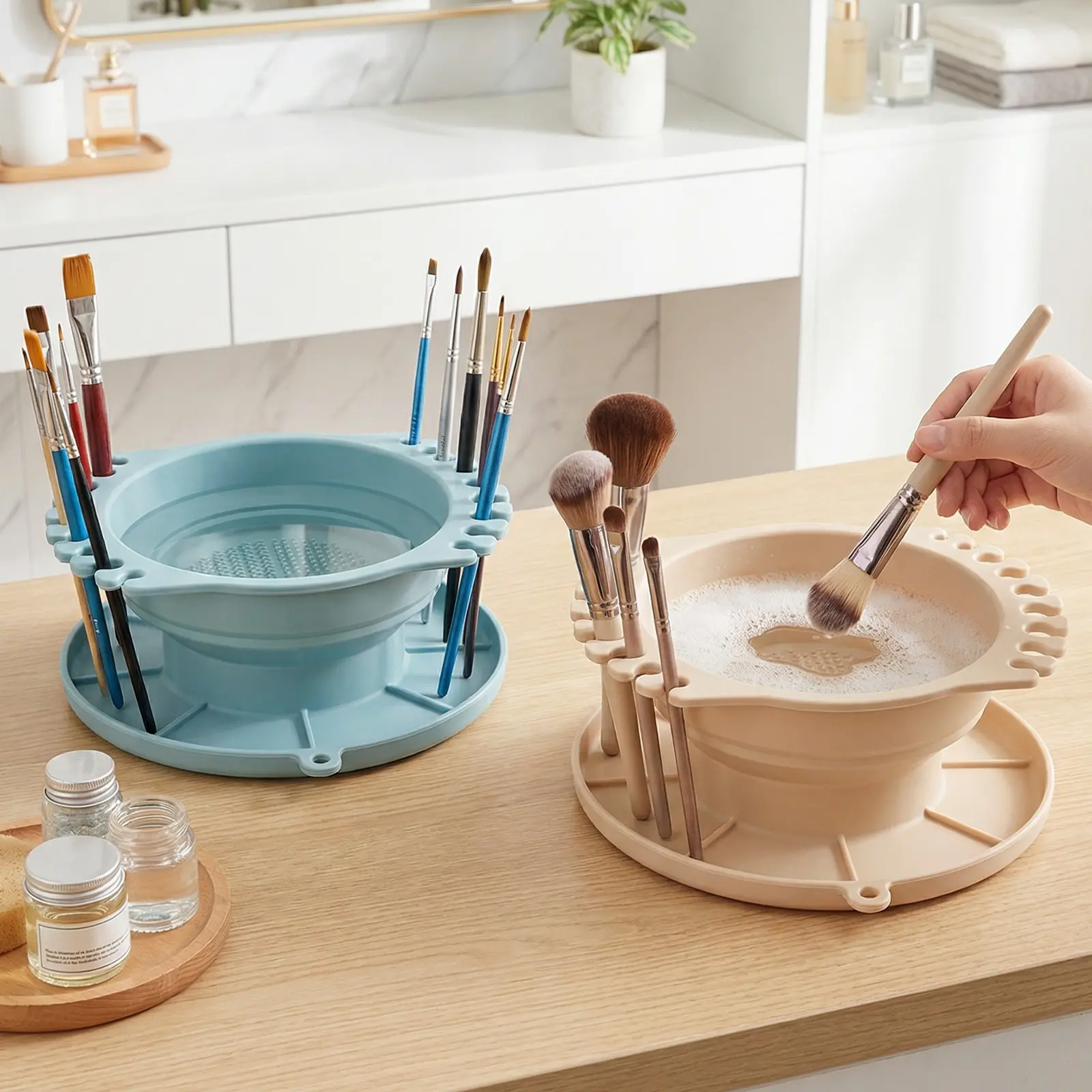 The brush cleaning container includes a color palette, a silicone foldable three-in-one multifunctional small cleaning bucket, and a makeup brush cleaning bowl
