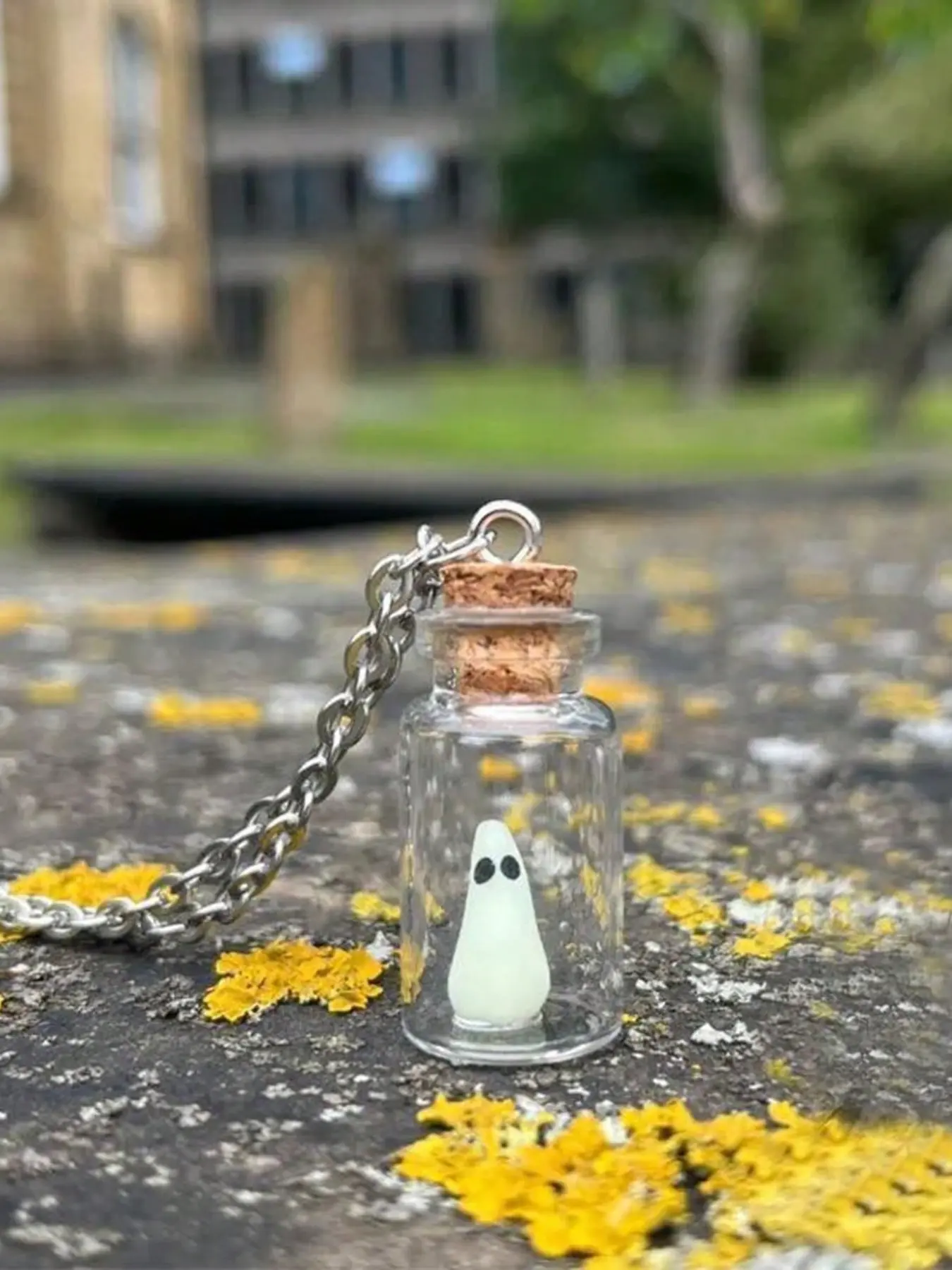 Halloween Glow-In-The-Dark Ghost in Bottle Pendant Necklace, Unique Jewelry Gift Idea, Perfect for Party Accessories, Suitable For Daily Wear, Gatherings, Parties, Ceremonies, Great Gift For Women On Holidays, Anniversaries, Birthdays