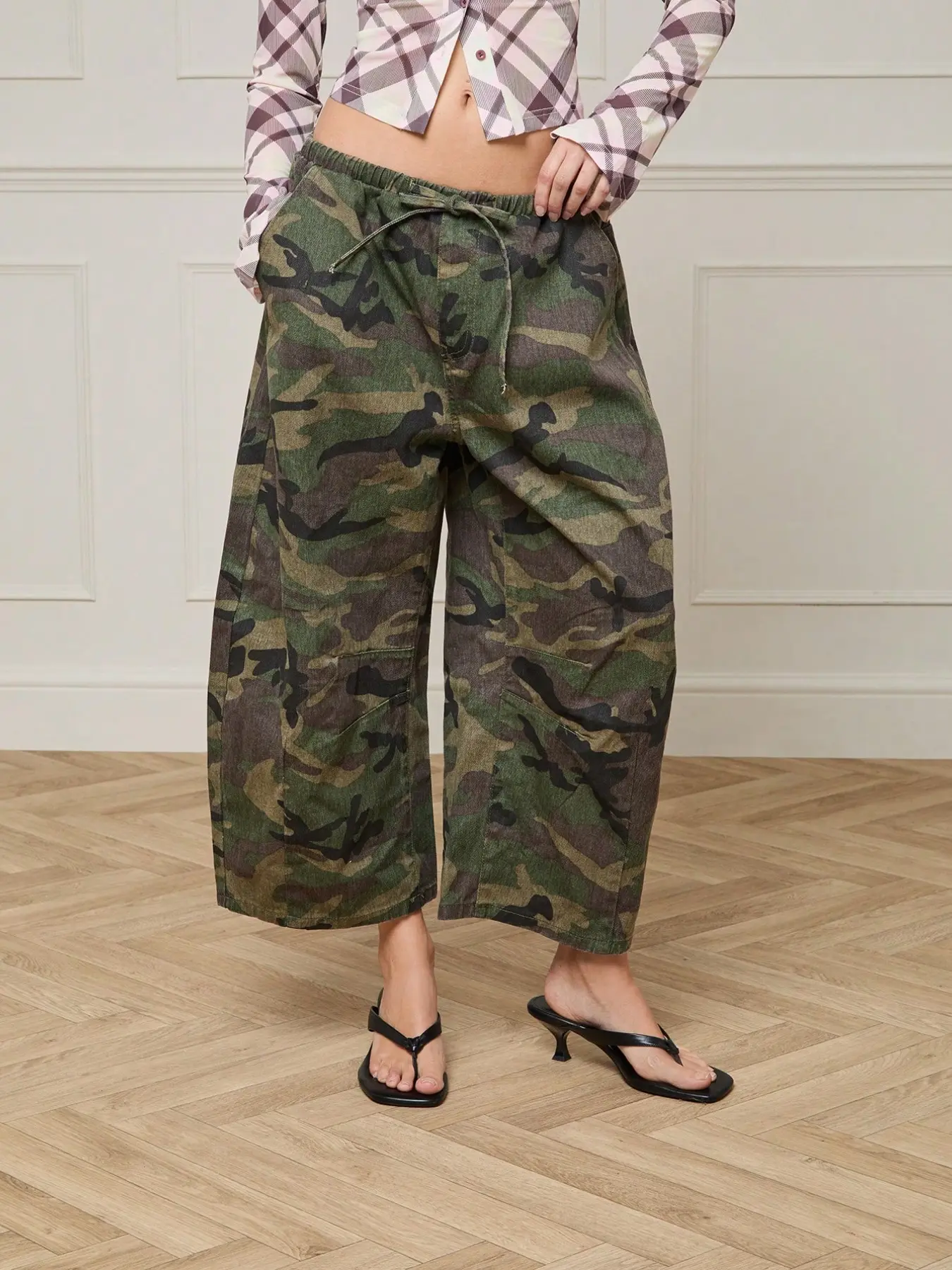 Vintage Camouflage Print Loose Fit Baggy Low Waist Elastic Drawstring Adjustable Wide Leg Nine Inch Pants, Boho Chic Trousers, Post-Apocalyptic Aesthetic, Casual Home Wear, Casual Summer Pants