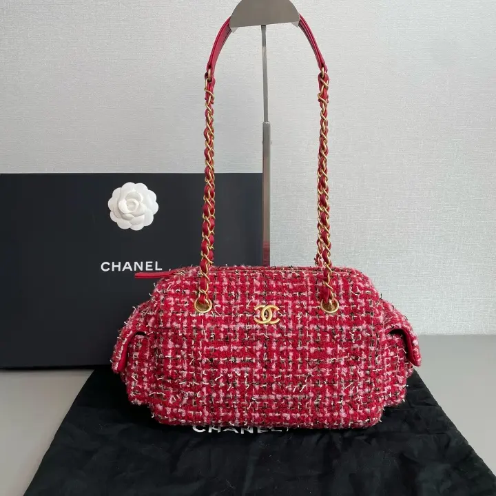 Pre-owned Chanel 25K Small Bowling Bag in Red Tweed SC077