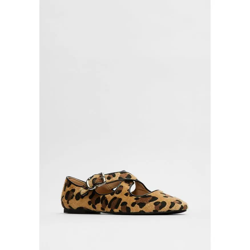 JUST FAB Women's Classic Leopard Fur Mary Jane Flats - Crisscross Buckle, Square Toe, Retro Design, Soft Slip-On Footwear for Casual Walking, Walking Shoes, Leopard Print, Casual Wear, Flat Dress Shoes, Low Top Flats, Buckle Fit