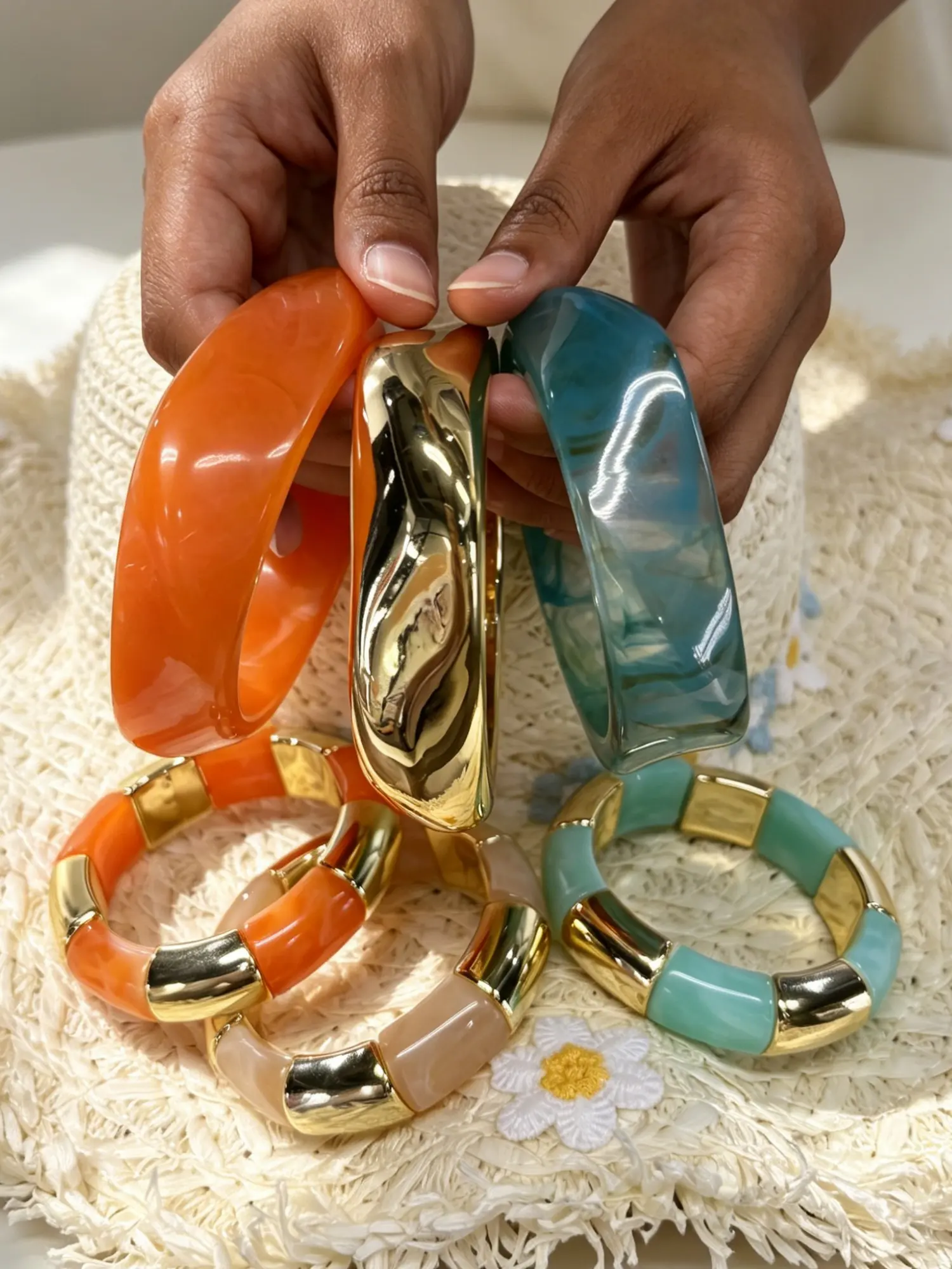 6-Piece Women's Fashion Bracelets Set, Elegant Chunky Acrylic Bangle, Casual All-Season Jewelry, Perfect for Parties and Daily Wear