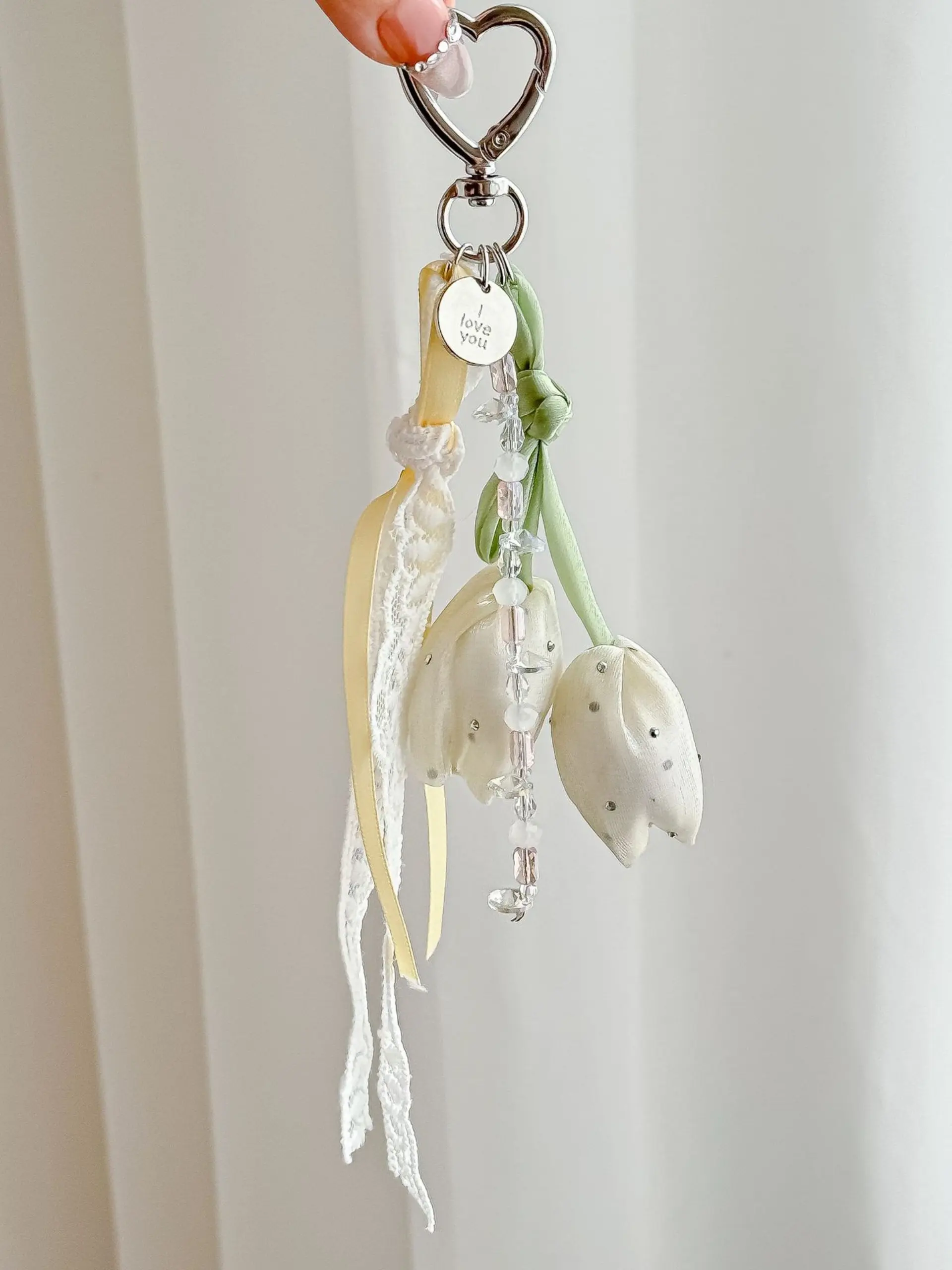 Tulip Bow Phone Charm, Korean Style Sweet Fresh Flower Keychain for bags Charms, Cute Floral Bag Pendant, Fashion Accessory for Women, Nature-Inspired Beauty