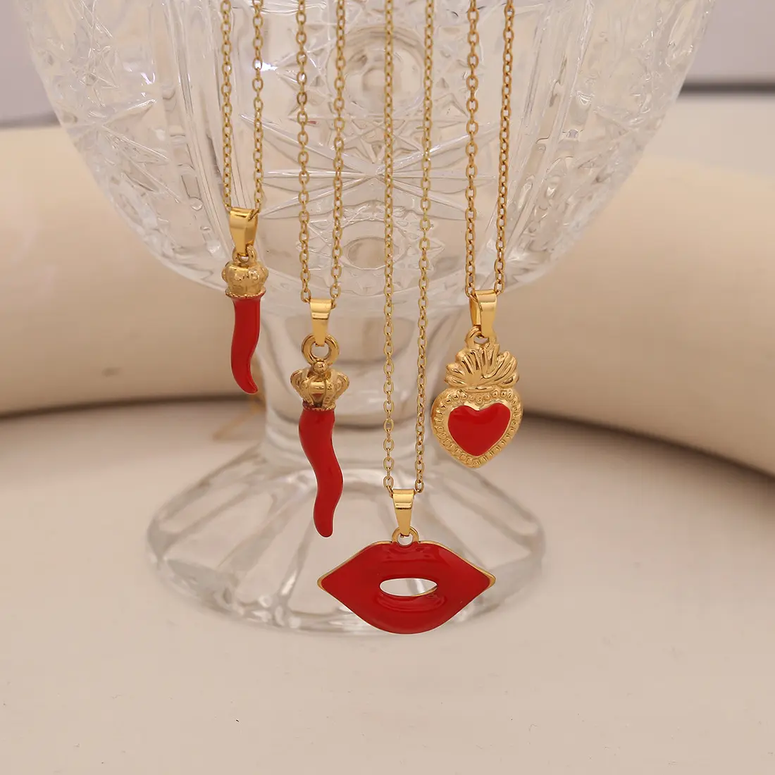 Women's Stainless Steel Enamel Red Lips-Chili Heart Pendant Necklace, Auspicious Elegant Stackable Costume Jewelry, Trendy Daily Street Wear Accessory, Ideal Gift