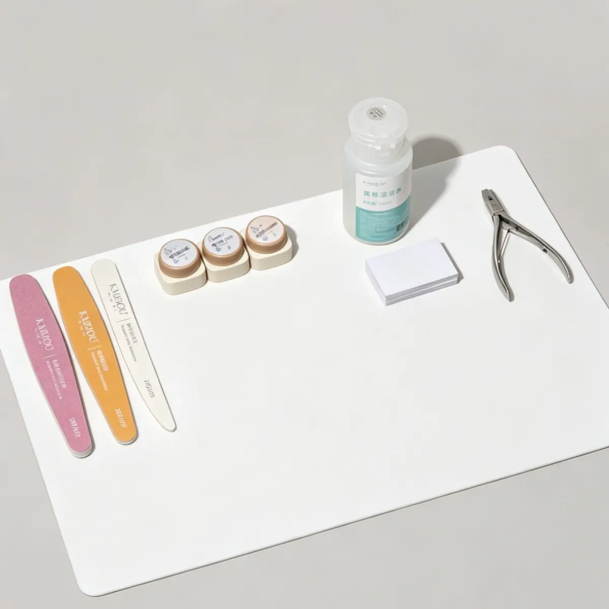 Waterproof Nail Art Table Mat, Easy Clean PU Leather, Reusable Foldable, Stain Resistant, Ideal for Home Salon, Multi-Functional Pad, Nail Art Accessories, Manicure Supplies