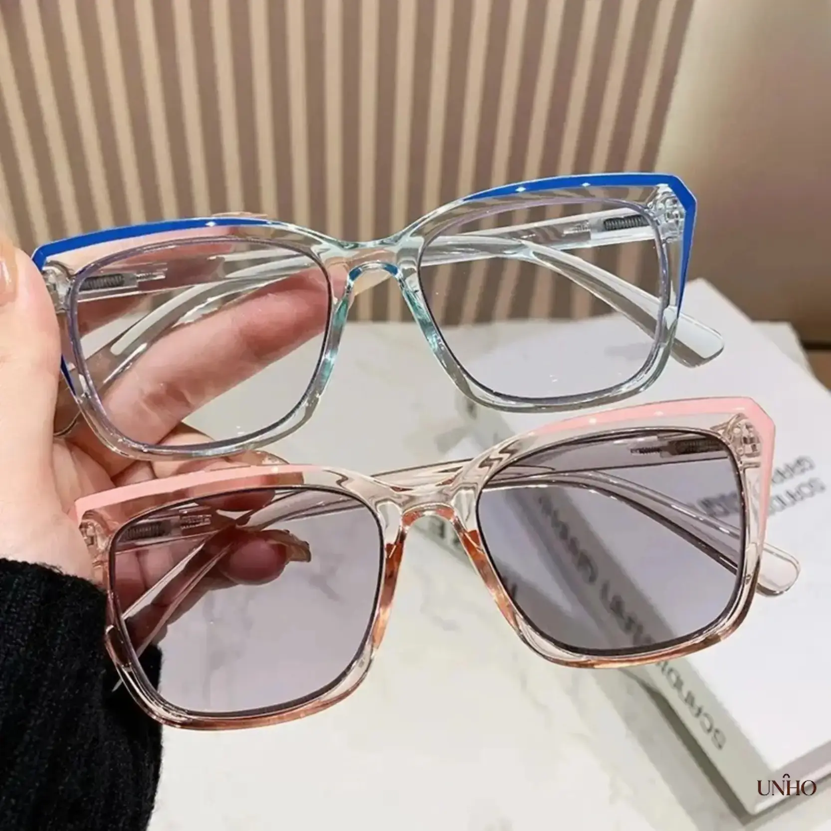 Reading Glasses, Women’s Square‑Frame Photochromic Eyewear, Light‑Weight Progressive Multifocal Lenses, Practical Glasses Supporting Near‑And‑Far‑Vision For Daily‑Work, Outdoor‑Trips And Everyday‑Time Styling