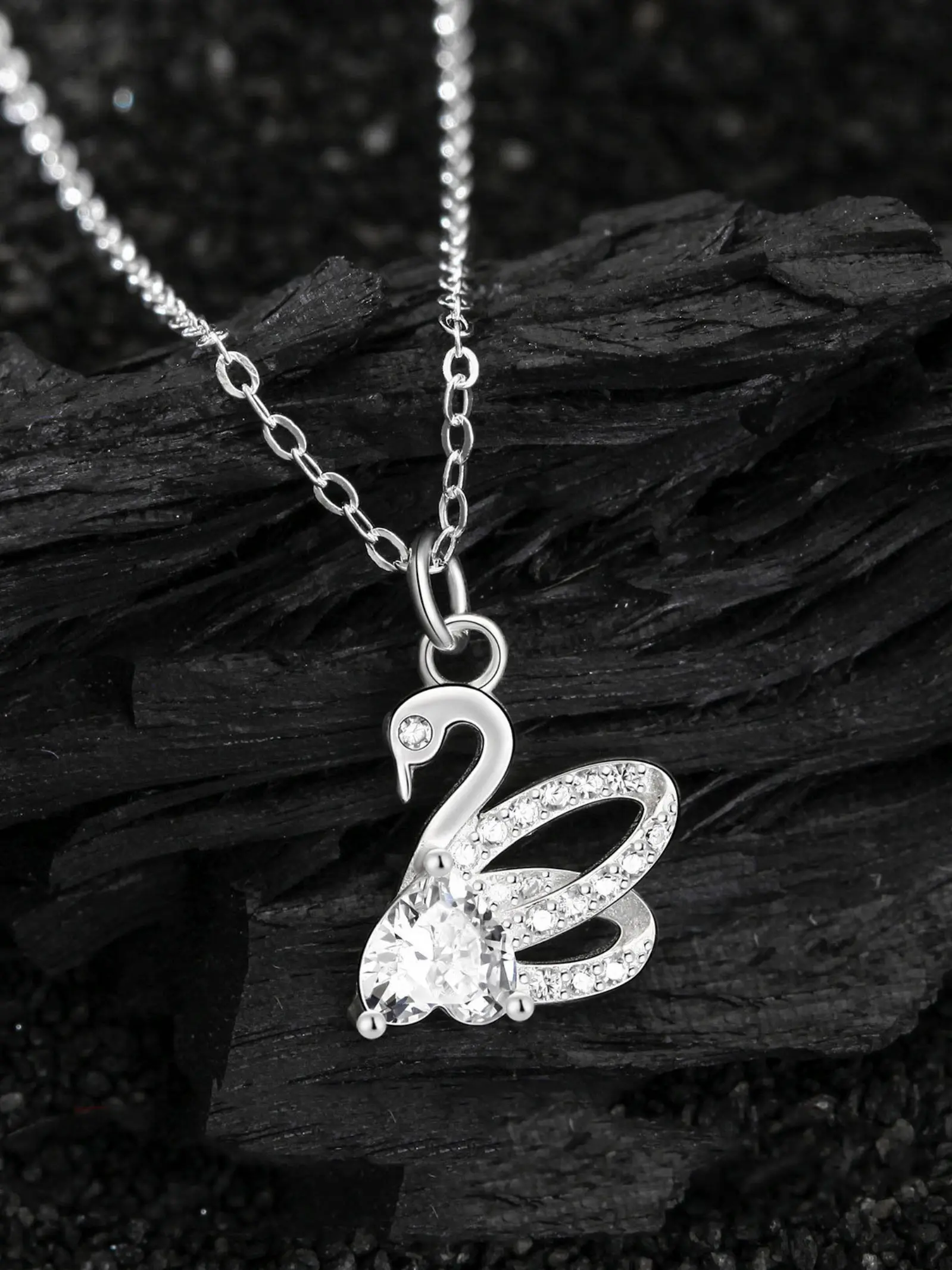 Women's Pure Silver Heart Swan Pendant Necklace, Elegant Lockbone Chain, Fashionable Sweater Chain, Luxury Style Jewelry