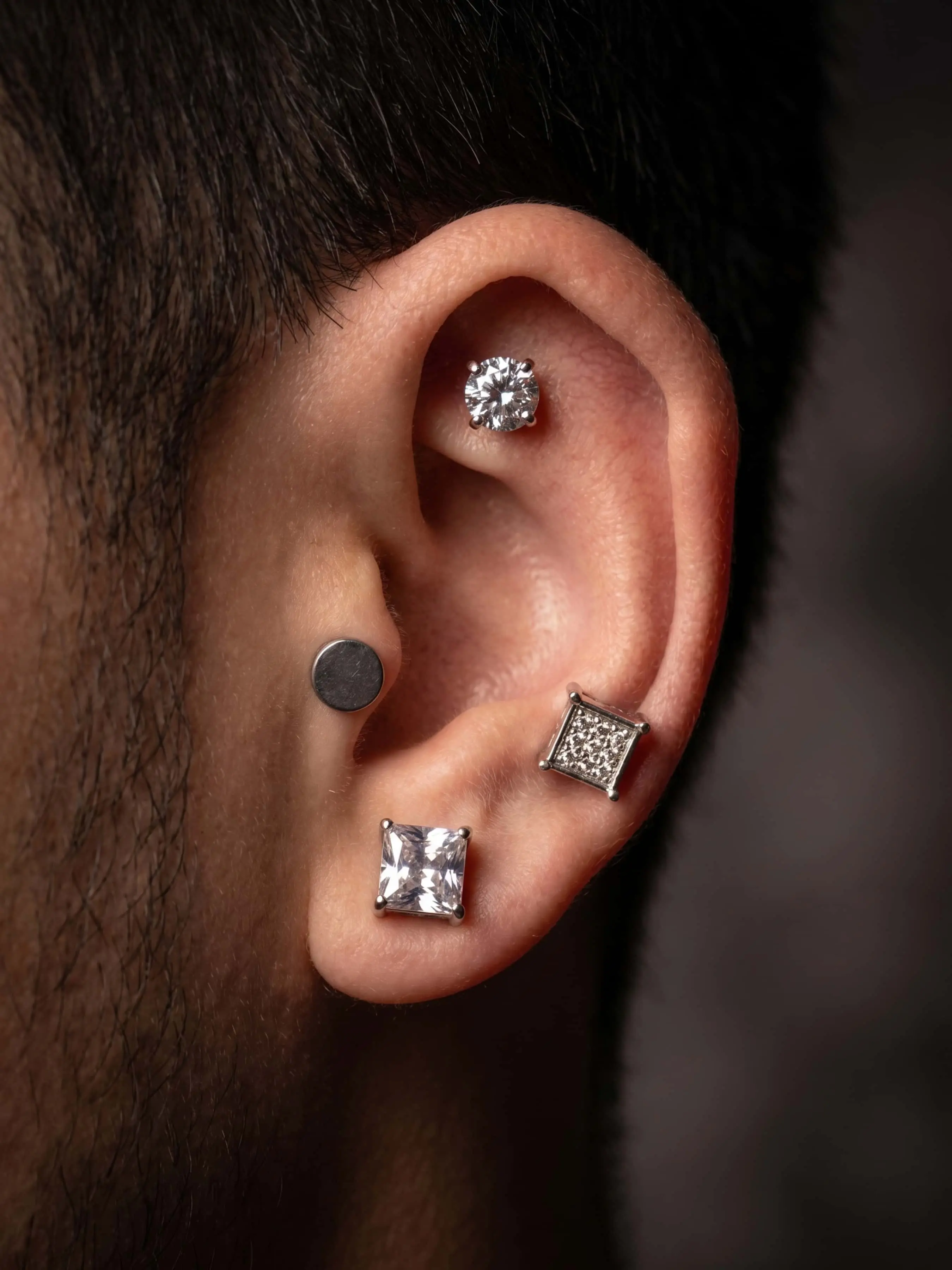 4 Pairs Magnetic Acupressure Fashion Jewelry Earrings for Men Women, Stainless Steel Hypoallergenic Non Piercing Clip on Ear Studs, Crystal Inlay Magnet Ear Cuffs, Fashionable Earrings