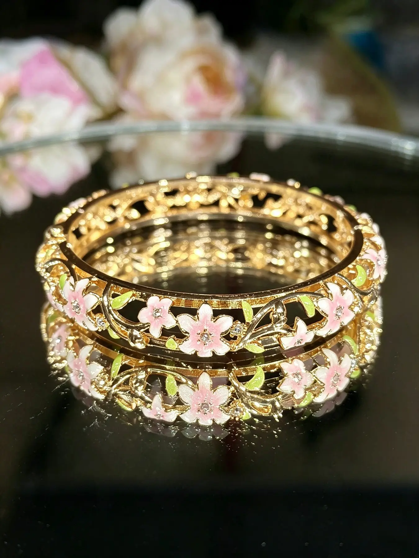 2026 New Sweet Style Oil Dripping Flower Pattern Geometric Design Fashion Bangle Bracelet, Elegant Simple Daily Wear High-End Jewelry for Women