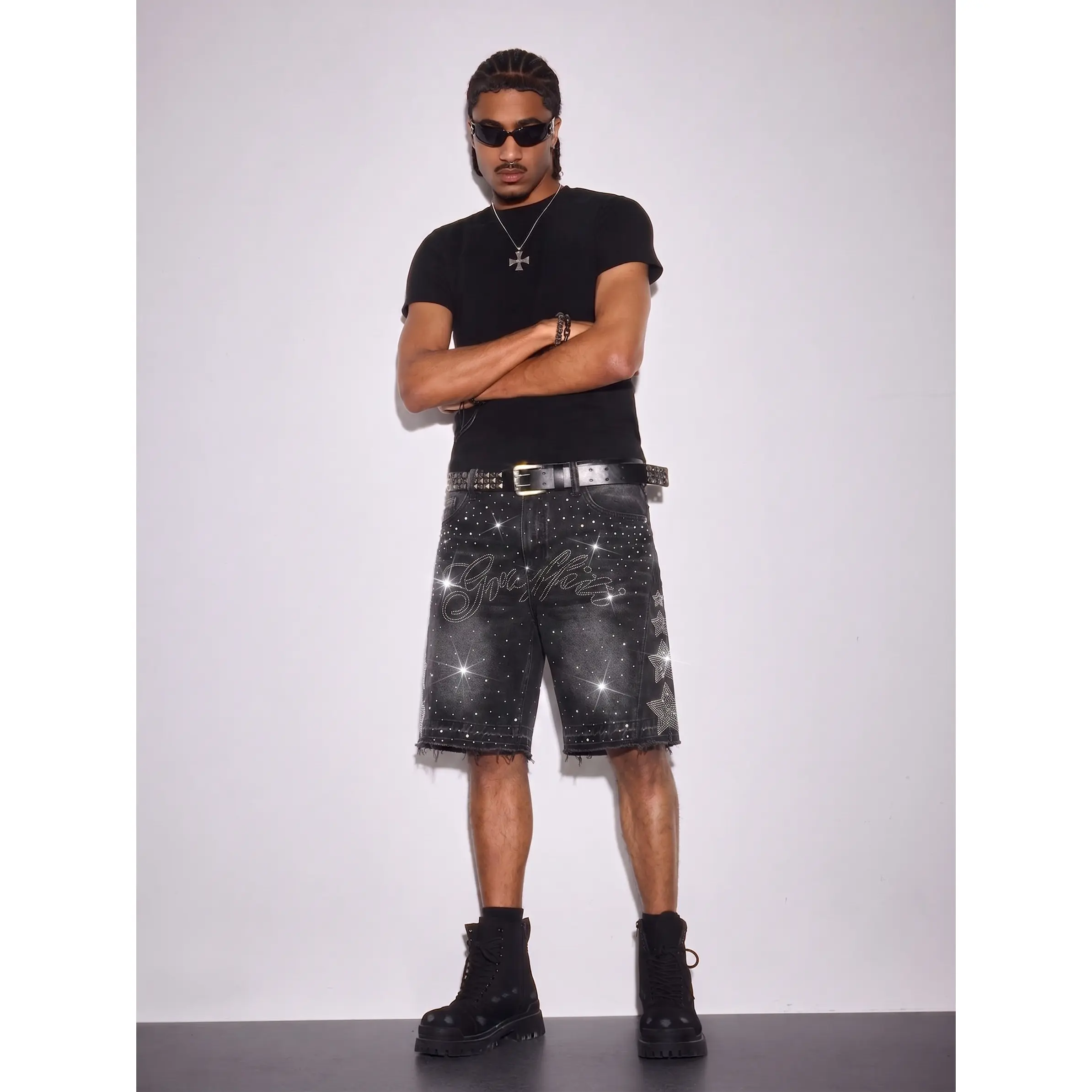 Y2K Hip Hop Men Sand Washed Black Sparkling Rhinestone Script Letter Star Denim Bermuda Shorts Relax Wide Knee-Length Raw Fringe Hem Bling Diamond Vintage Denim Jorts For Weekend Party Outdoor Men Daily Summer Casual Looks