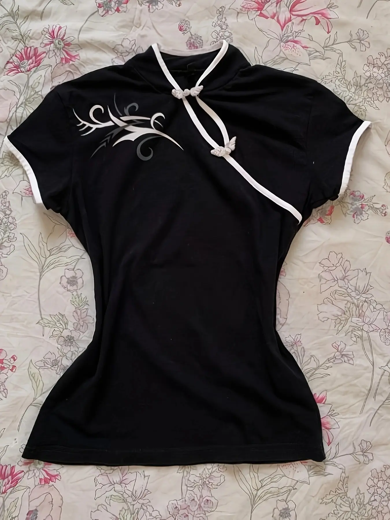 New Traditional Chinese Style Ethnic Y2K Modified Qipao Top, Base Border Button Front, Slim Fit Short Sleeve, Casual Retro Chic Millennial Fashion Item, Piece