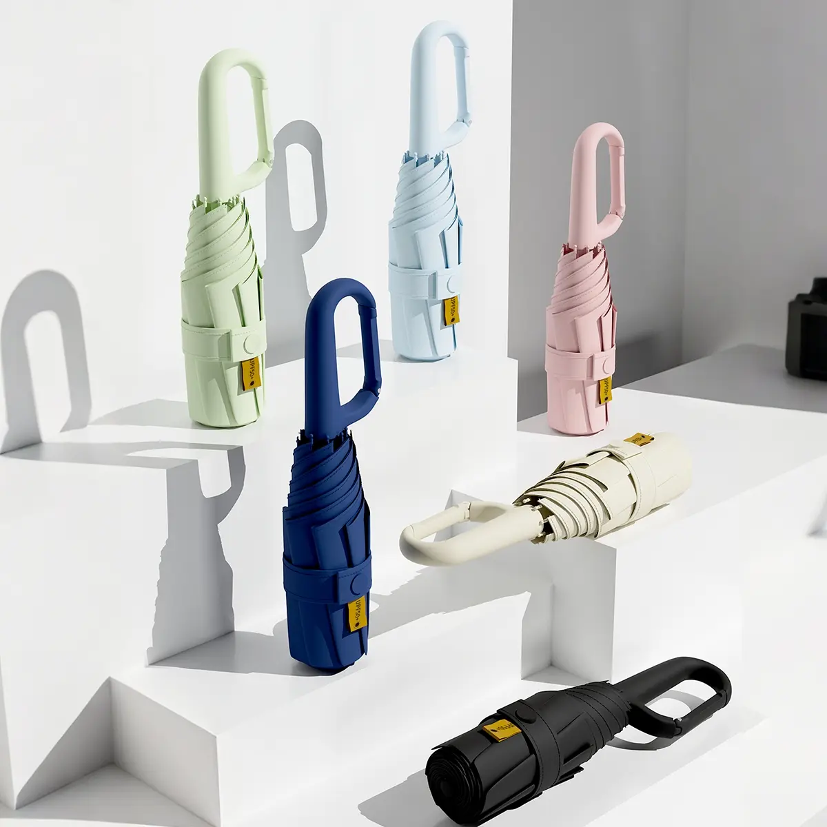 1 ultra-light, portable, stylish capsule, Outside umbrella provides sun protection, UV resistance, suitable for sunny and rainy days; mini foldable pocket Folding umbrella for men and women