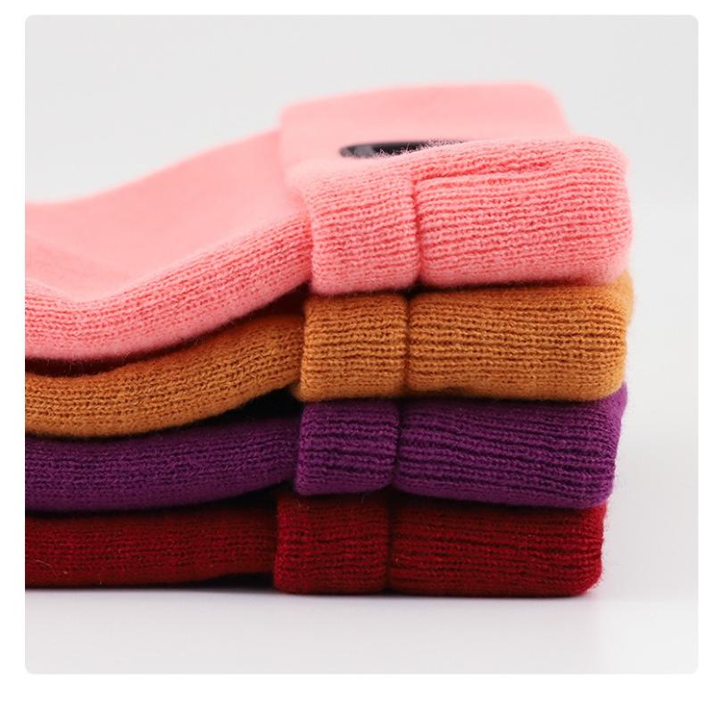 Women&Men LED Light Up Beanie Winter Hat – USB Rechargeable Warm Cap Gift for Men Him Father Outdoor