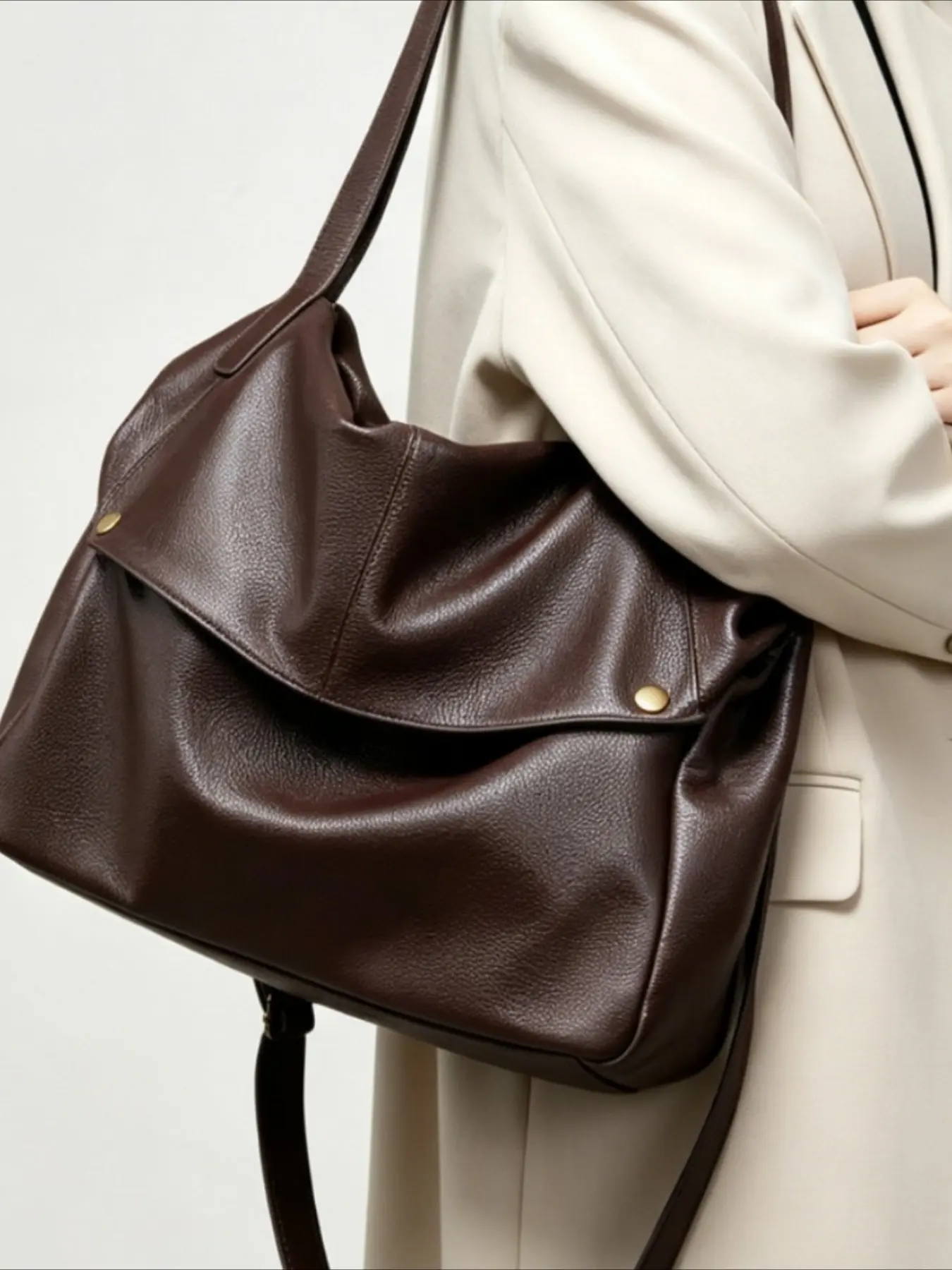 2026 new leather large-capacity bag niche fashion women's bag commuter shoulder bag casual messenger tote bag