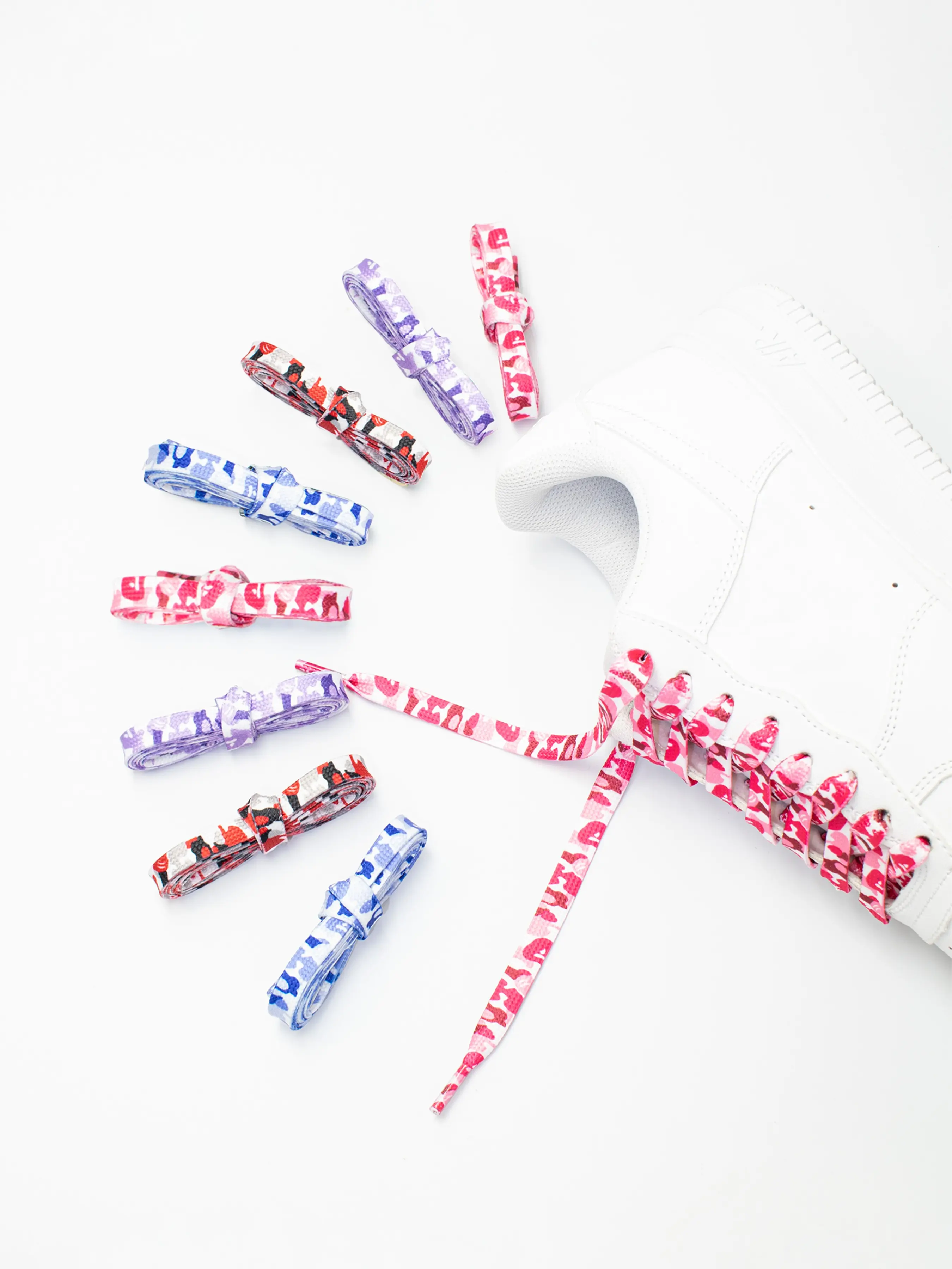 Four Pairs Cute Cloud Pattern & Classic Camouflage Shoelaces for Sneakers, Unisex Fashion Replacement Laces, All Seasons, Stylish and Fun Design