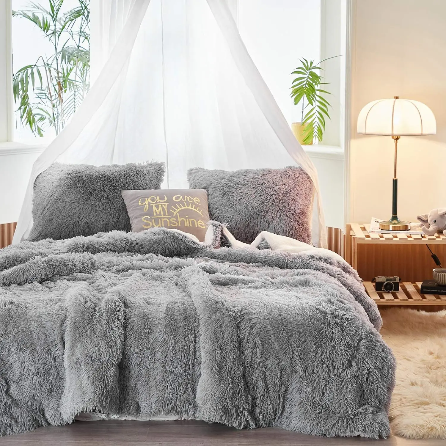 3-Piece Plush Shaggy Comforter Set, Full/Queen Size Luxury Faux Fur Reversible Bedding Comforter Set, Cozy Warm Bedding Set for Winter (Light Gray, 88x88 inches)
