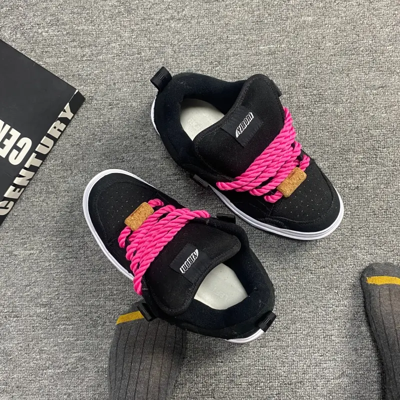 Unisex Black Chunky Bread Skate Shoes, Wide & Big Foot Friendly Streetwear Platform Sneakers, Retro Canvas Casual Trainers for Men Women, Complete Sizes 36-50 Including Extra Large Sizes shoes to buy 2026