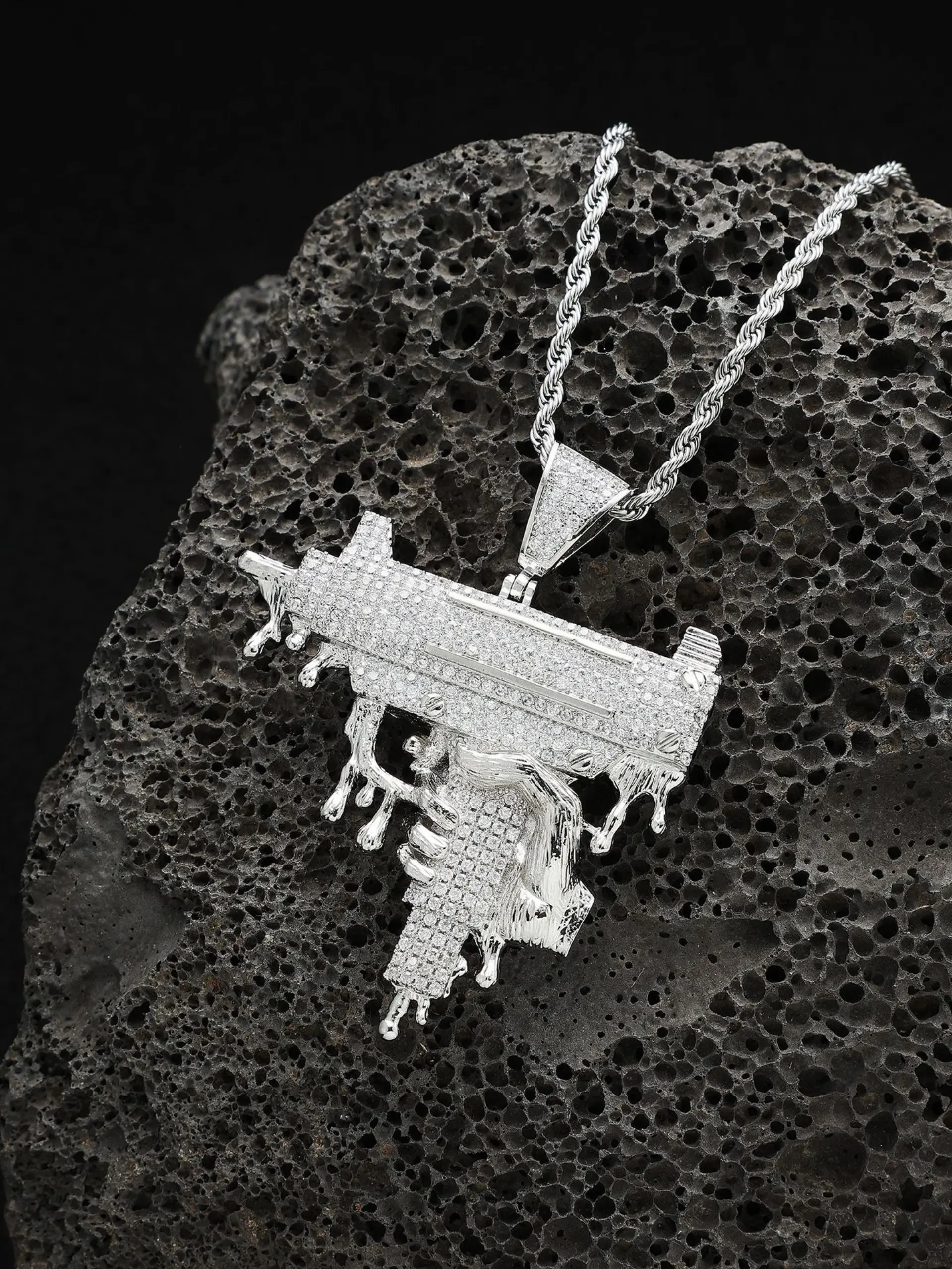 Men's Trendy Gun Pendant Necklace, CZ Bling Necklace, Copper Zirconia Full Drill Hip Hop Jewelry, Streetwear Fashion Accessory, European and American Style