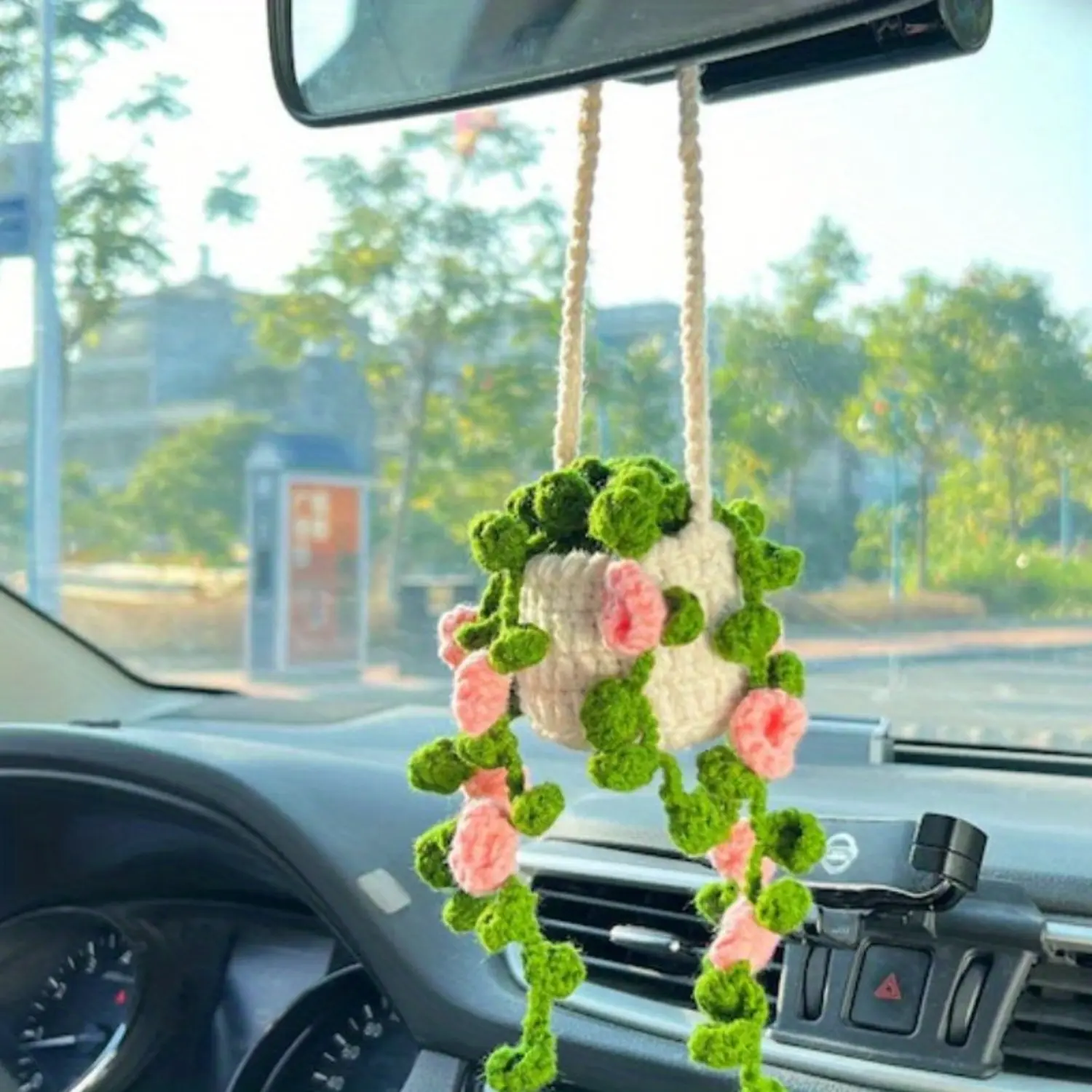 Cute crocheted hanging baskets, potted plant decoration hanging baskets, car decoration hanging baskets, car accessories, handmade crocheted car decorations, rearview mirror ornaments