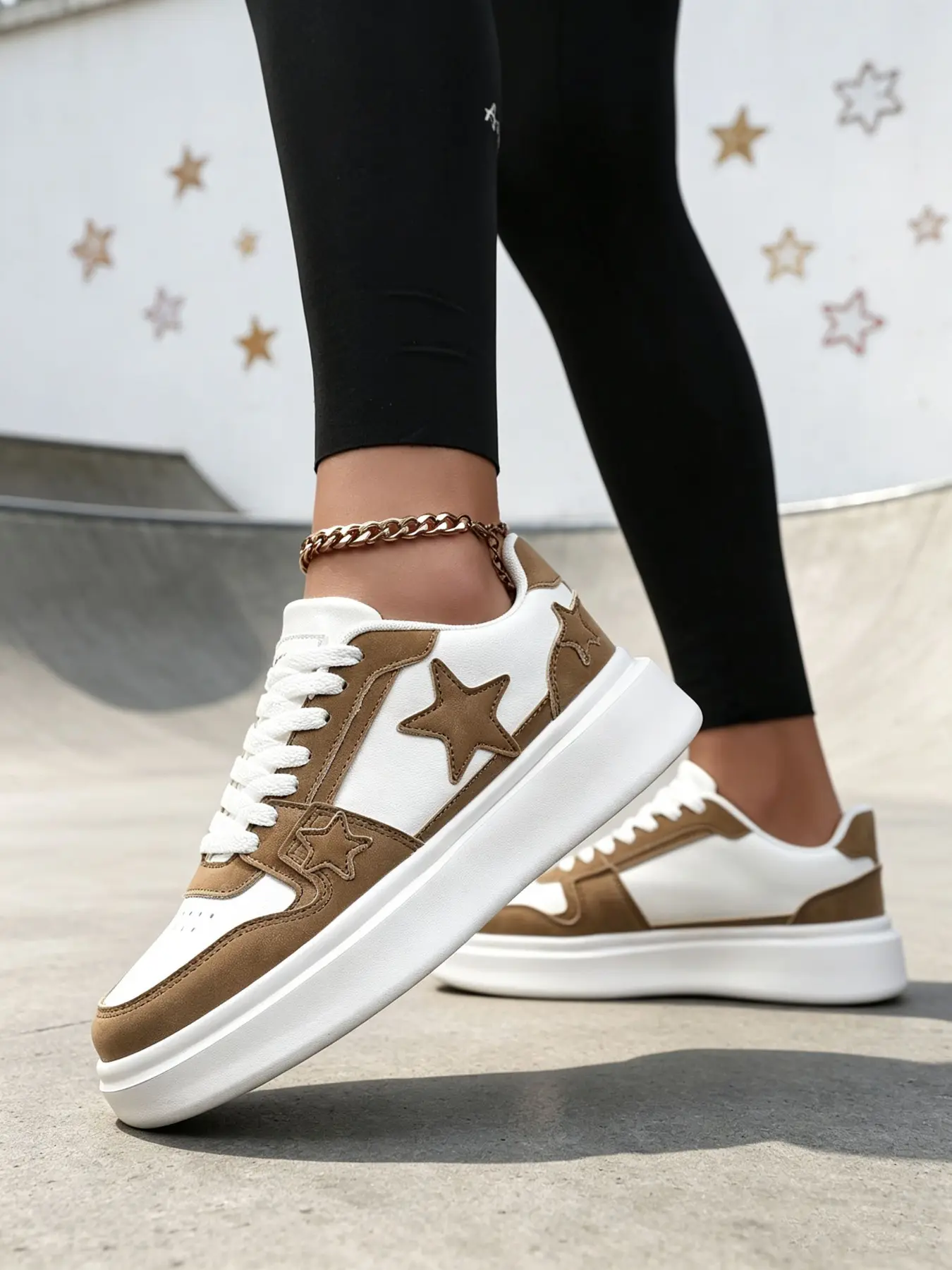 Women's Plus‑Size 36‑45 Star‑Accent Thick‑Sole Skate Sneakers, Unisex Low‑top Lace‑up Board Shoes, Color‑block Versatile Walking Footwear, Daily Street‑style Trendy Shoes for Campus, Commute, Shopping, Casual Trips & Outdoor Strolls, All‑day Comfort
