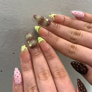 24pcs Almond Press-On Nails, Striped & Polka Dot Designs, 3D Gel Water Beads, Includes Jelly Glue & Nail File, Medium Length