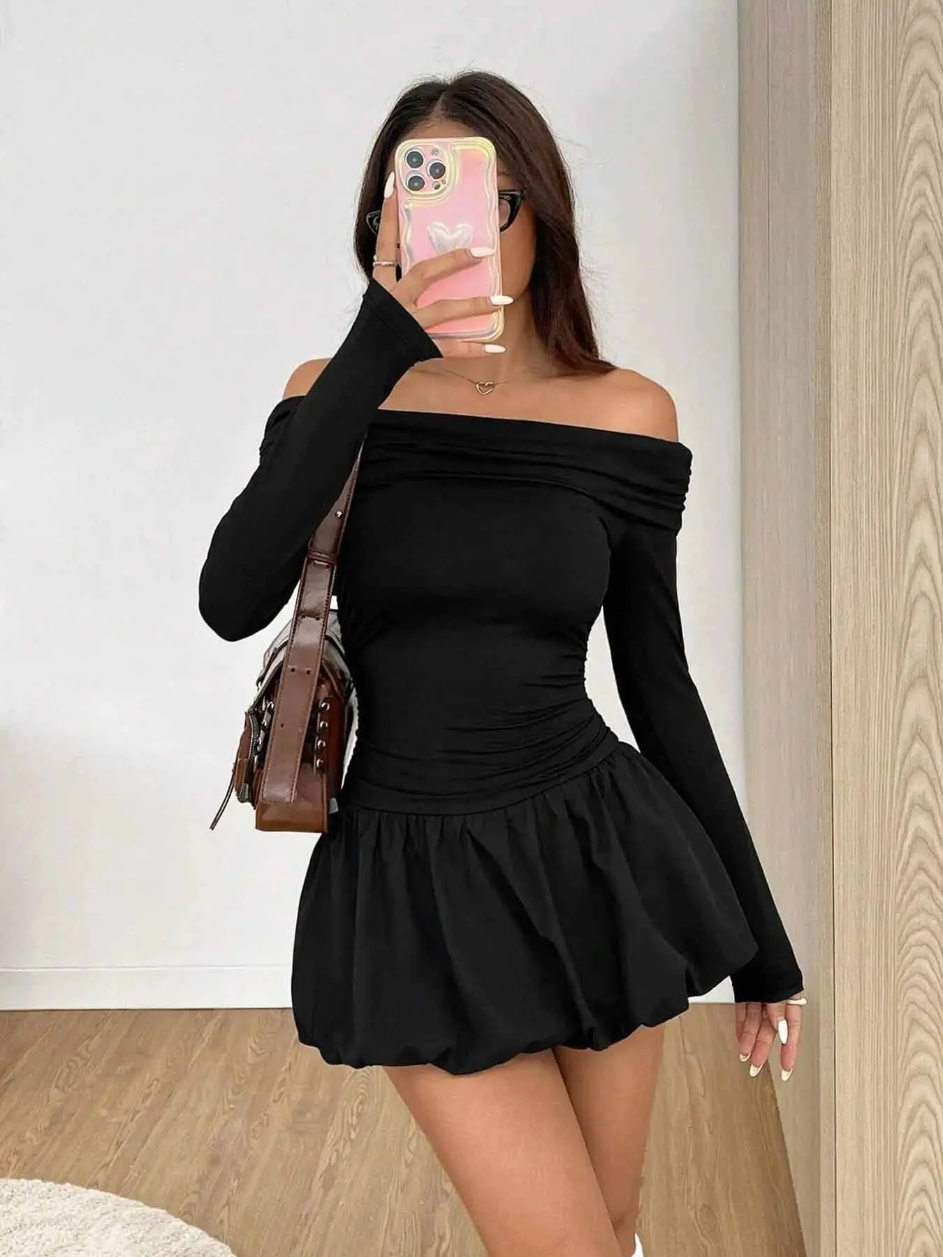 Women's Off Shoulder Elegant Ruched Design Long Sleeve Mini Bubble Dress, Y2K Sexy Summer Clothes Women, Slim Waist Flared Puff Hem Short Dress, Stretchy Soft Fabric Party Outfit for Club, Date Night & Going Out, 2026 Elegant Bodycon Bubble Hem Mini Dress