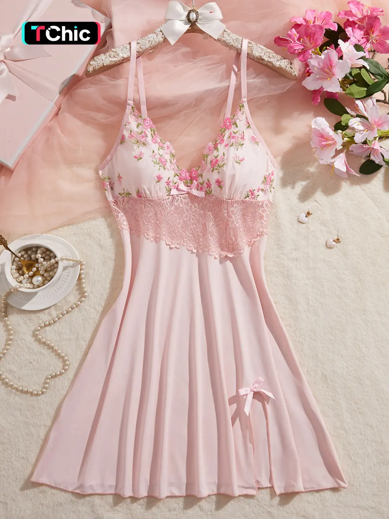 Women's Slim-Fit Nightdress, Romantic Embroidered Sleepwear & Loungewear, Adjustable Straps, Breathable Fabric, Ideal for Parties & Gifts