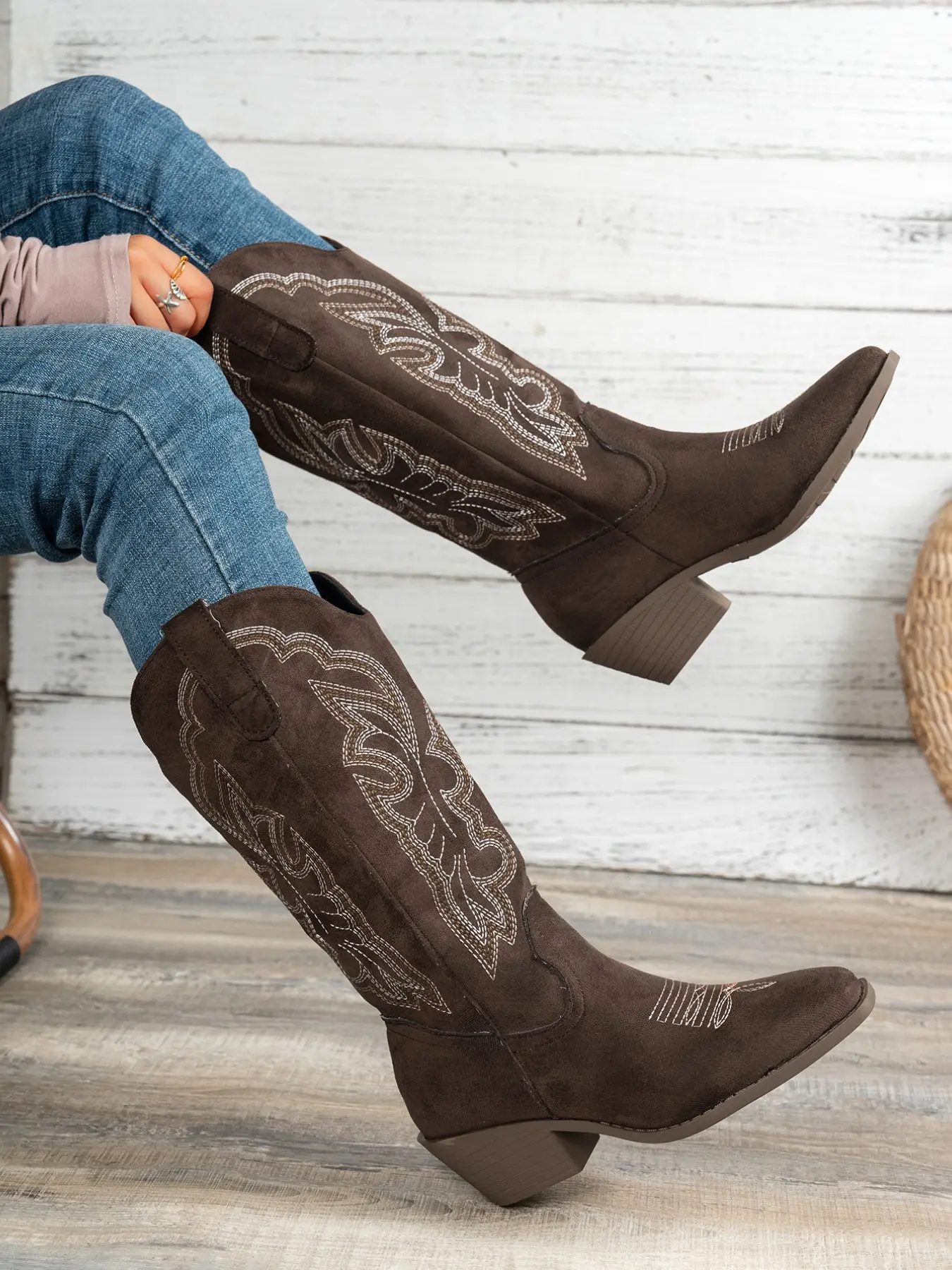 Women's Low Heel Western Boots, Comfortable and Stylish, Synthetic Leather, Wide Size Range, Casual Daily Wear, Fall & Winter