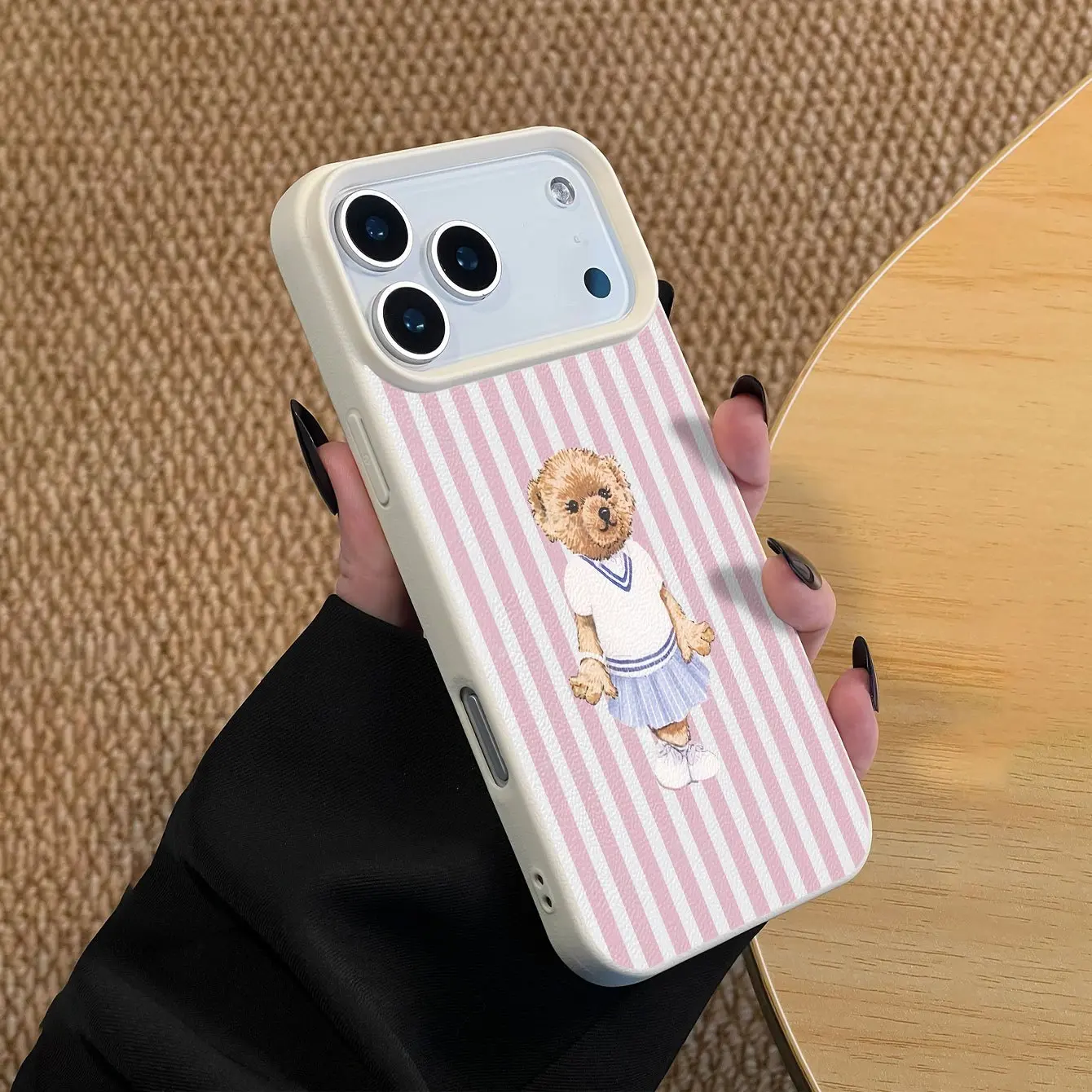 1PC cute striped teddy bear pattern TPU material phone case, personalized design, high-end luxury phone case, suitable for iPhone 17/16/15/14/13/12/11/Pro/PLUS/ProMax/Air/X/XS/XSMAX series, birthday gift, holiday gift couple phone case