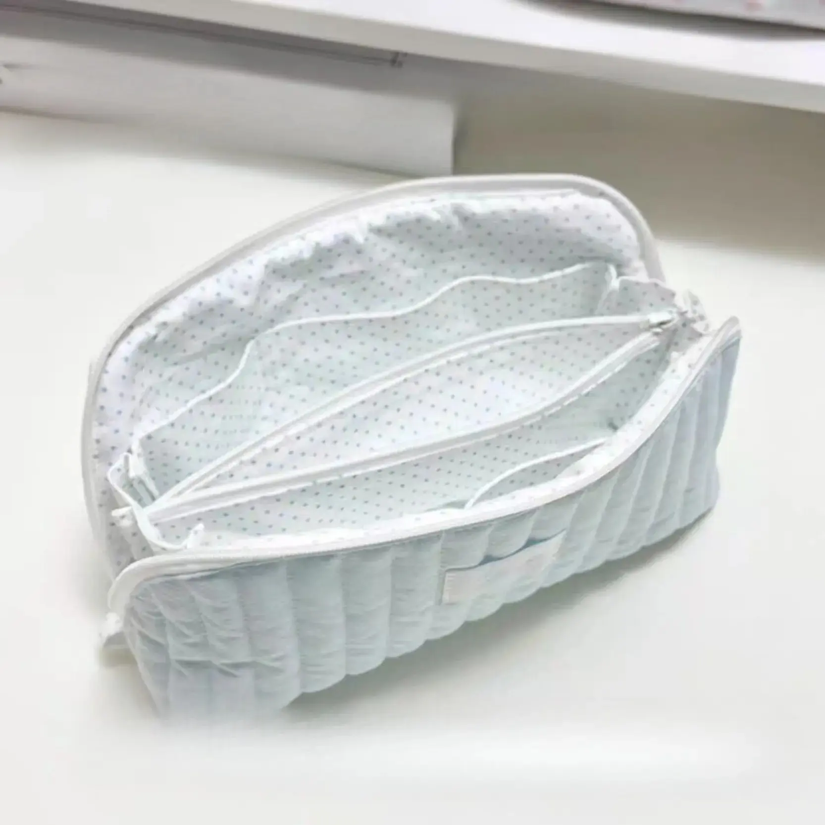 Cute Shell Shaped Pencil Case, Ins Style Multi-Layer Storage Pouch, Light Blue Polka Dot Stationery Bag, Portable Makeup & School Supplies Organizer for Students