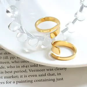 Minimalist Cold Tone Twist Slice Open Ring, Non-Adjustable Hip Hop Finger Jewelry