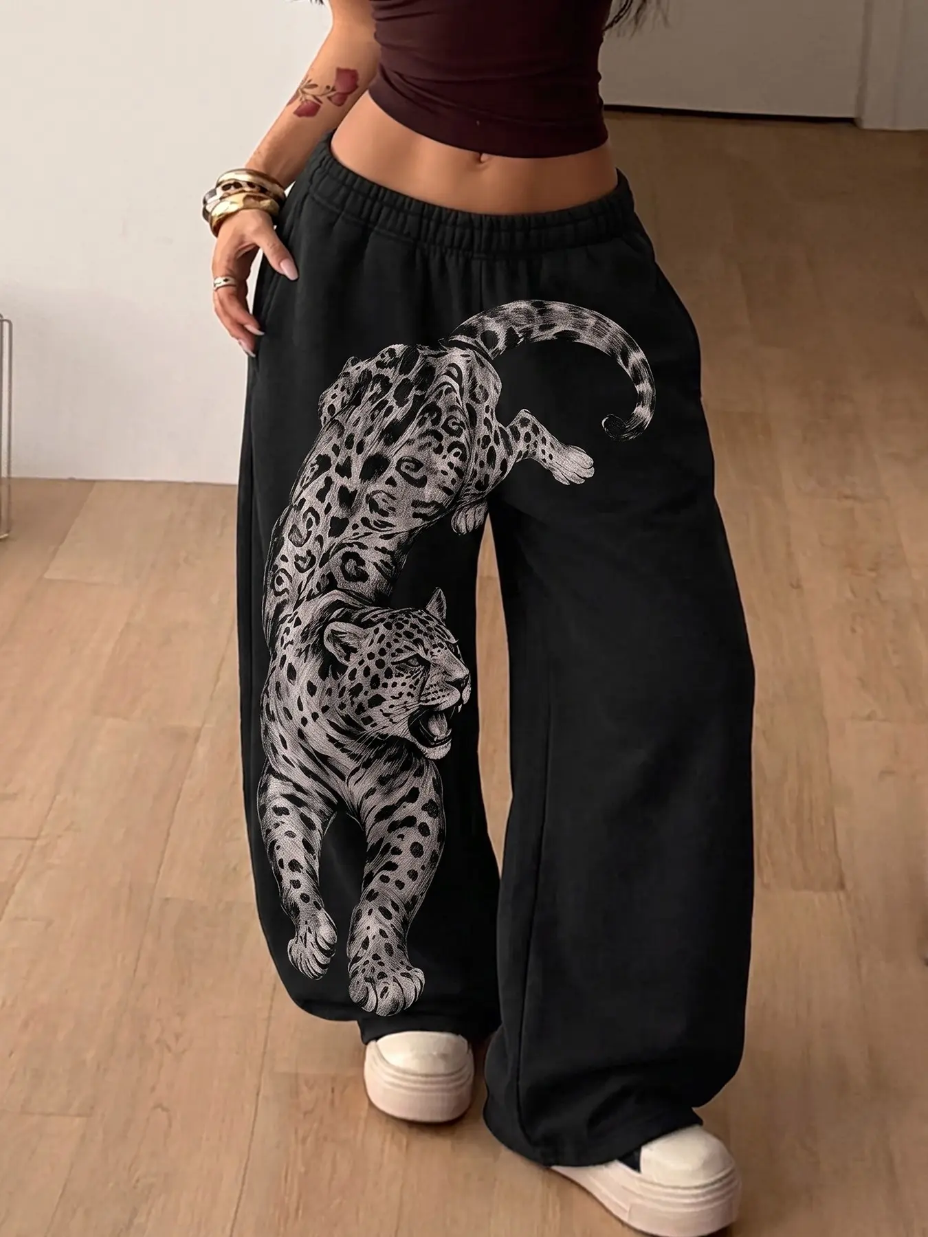Women Leopard Graphic Print Wide Leg Sweatpants, Elastic Waist Baggy Streetwear Trousers Y2K Hip‑Hop Loose Oversized Casual Bottoms