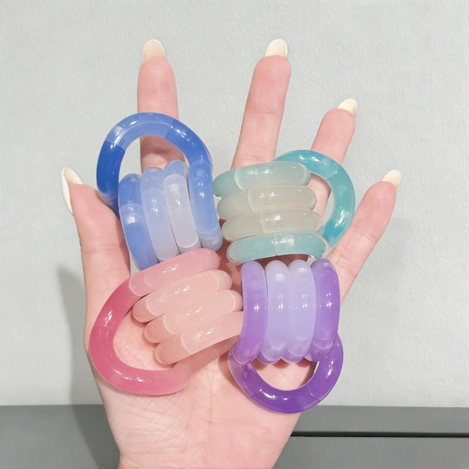 Wiggly Stretchy Fidget Toy Color Changing Sensory Toy Relaxing Gift for Adults