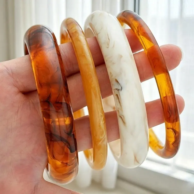 Women's Wide Cuff Bangle Bracelet, Modern Statement Jewelry in Mirror-Finish Acrylic Resin, Adjustable & Lightweight for Daily or Evening Wear, Accessory Lovers, Minimalist, Solid Gloss, Casual, Chic Unique Gift
