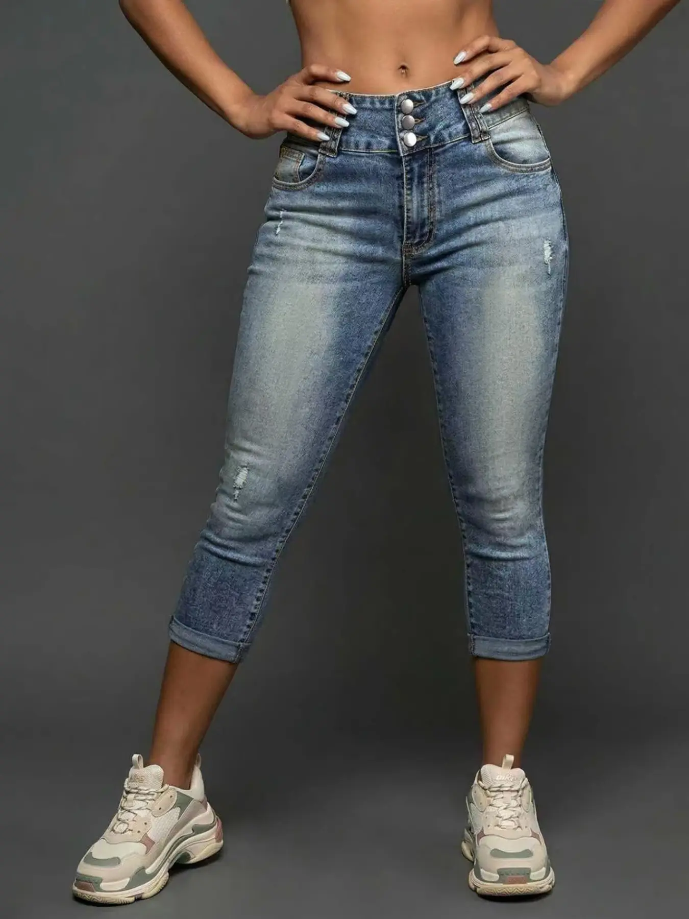 Women's Light Wash Triple Button High Waist Stretch Capri Denim Jeans, Tummy Control, Casual Denim Jeans for Daily Wear