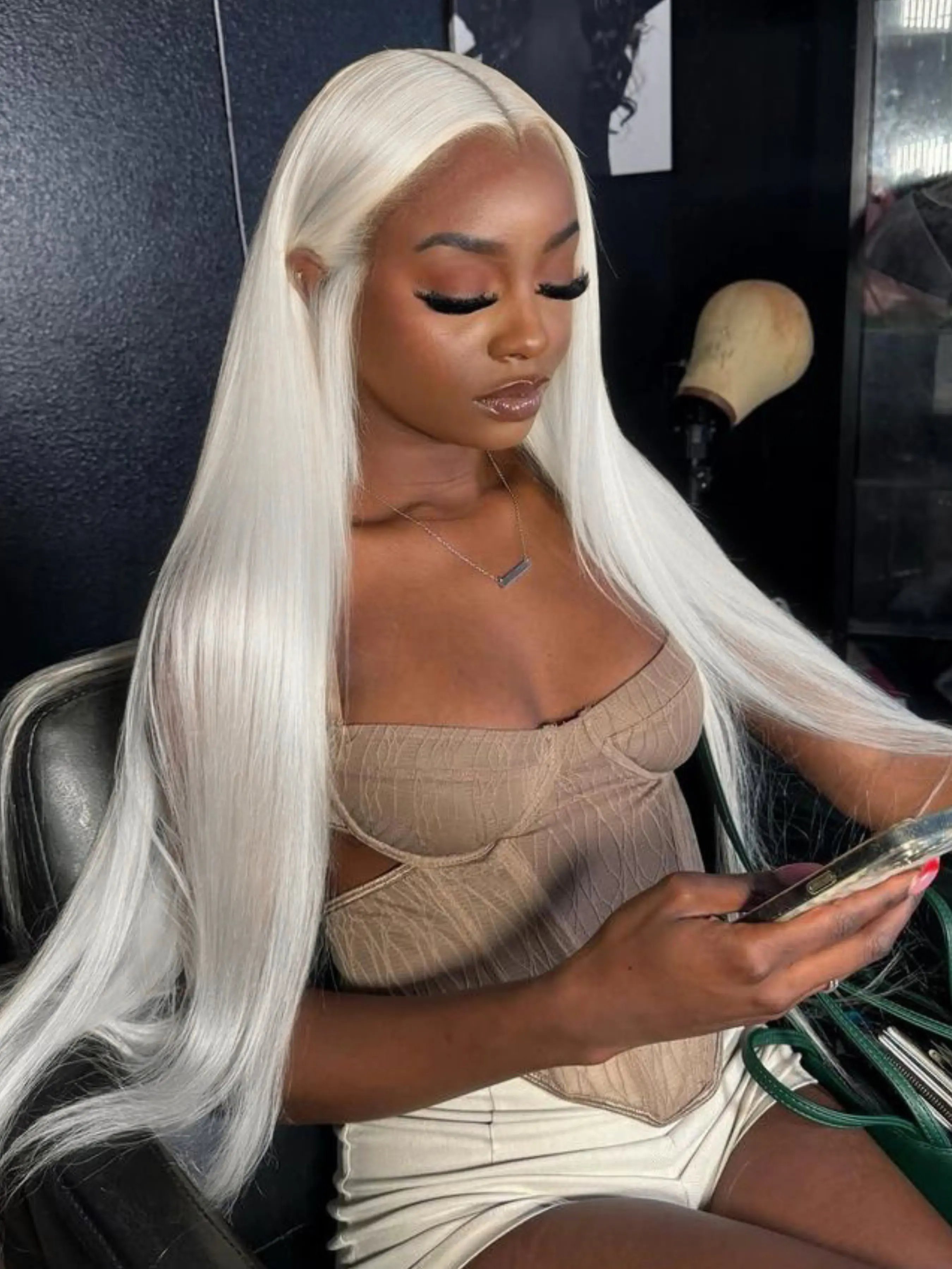 Cream White Straight Lace Front Wigs Glueless HD Wigs 13x4 HD Transparent Lace Wigs Pre-Plucked Natural Hairline Heat Resistant Synthetic Wigs Concert Look Straight Wig Coachella Festival Look Lace Frontal Wigs for Party 28 Inch