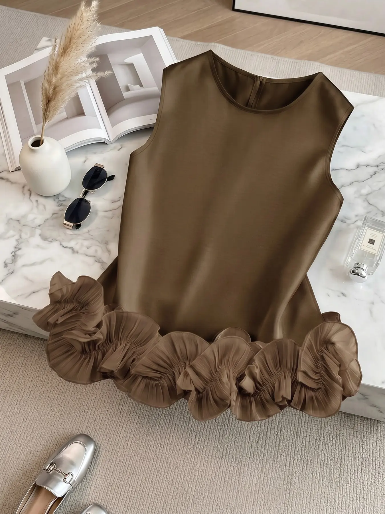Elegant Women's Summer Top, Round Neck Satin Smooth Two-Layer Ruffle Hem Sleeveless Vest, Cami Ruffled Sleeveless Top, Camisole, Perfect for Dates and Outings, Chic and Stylish Design