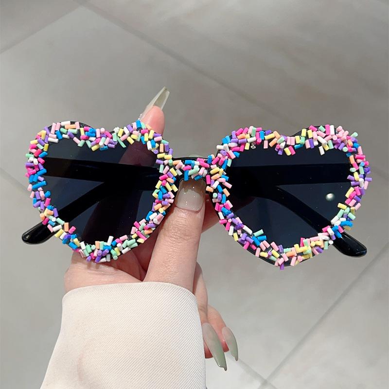 Y2K Retro Heart-Shaped Sunglasses for Men & Women Cute Candy Pink Punk Party Glasses Vintage Outdoor Festival Cosplay Fashion Accessory