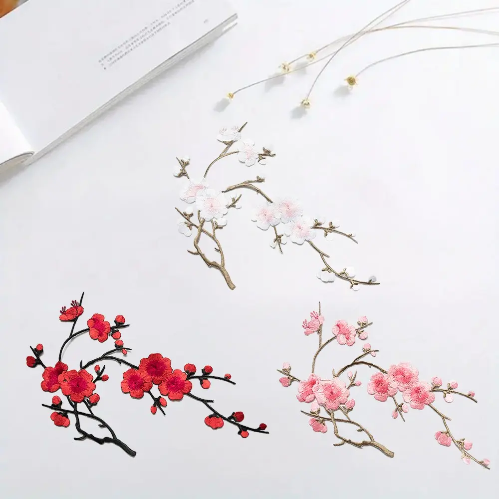 Festive Embroidery 2pcs Plum Blossom Applique Set, Embroidery Patches, Colors, Ideal for DIY Projects and Clothing Accessories