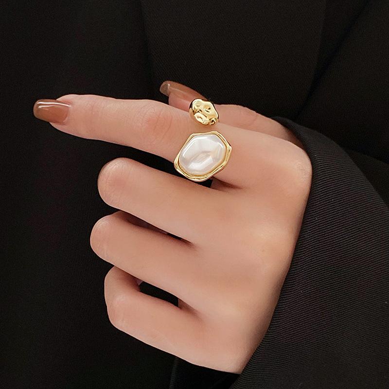 Irregular oval pearl open ring, European and American design, fashionable and creative, gold and silver color, popular online style women's ring